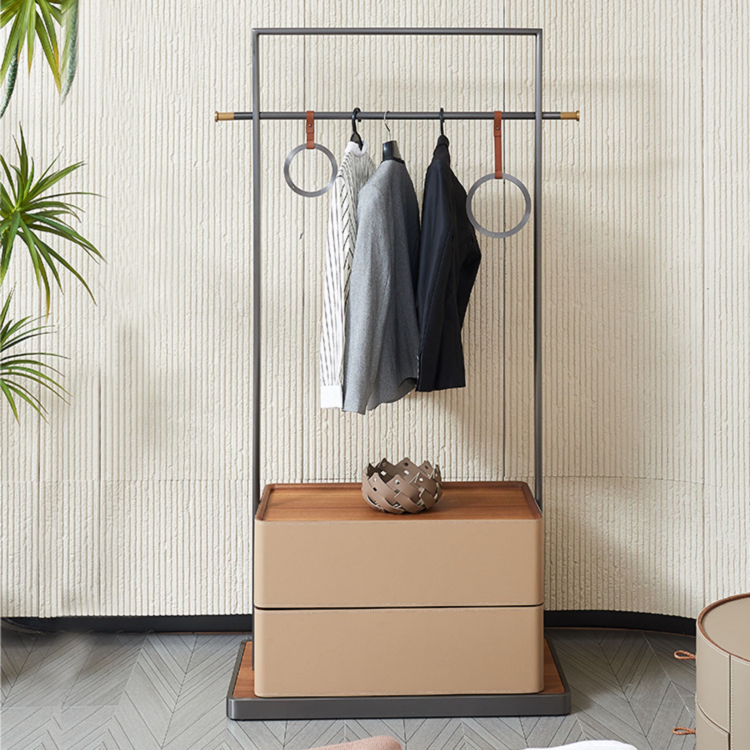 Saddle Leather Hanger MLL-Y01 - Hangers - ebarza Furniture UAE | Shop Modern Furniture in Abu Dhabi & Dubai - مفروشات ايبازرا في الامارات | تسوق اثاث عصري وديكورات مميزة في دبي وابوظبي