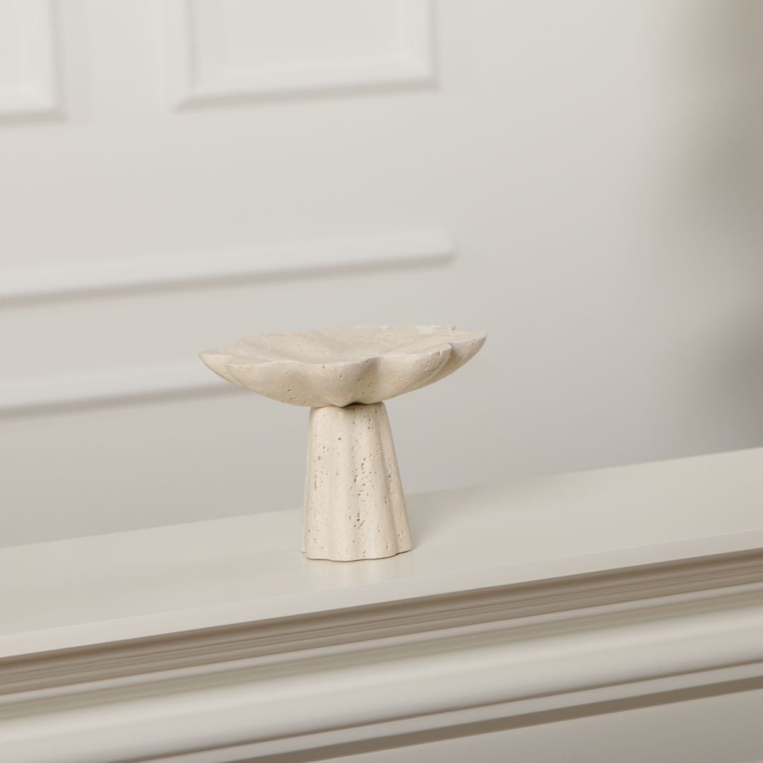 Pre-order 15 Days Delivery Petal-Shaped Marble Vase KC5046A