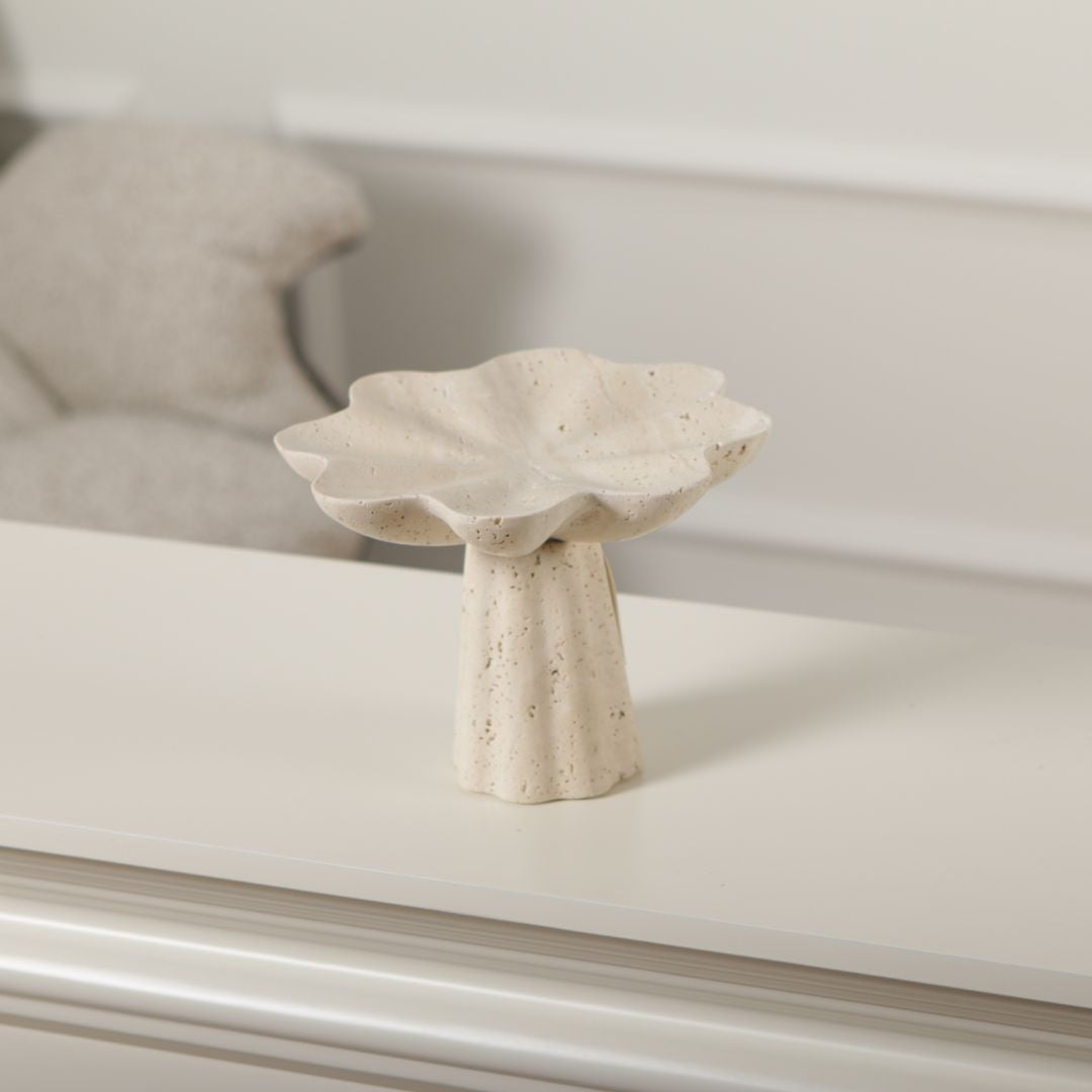 Pre-order 15 Days Delivery Petal-Shaped Marble Vase KC5046A