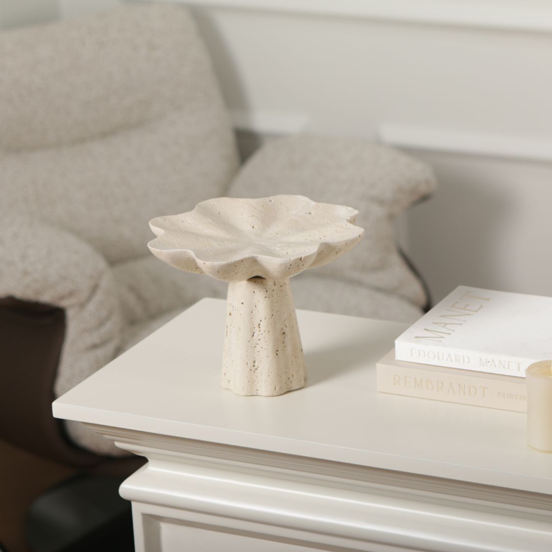 Pre-order 15 Days Delivery Petal-Shaped Marble Vase KC5046A