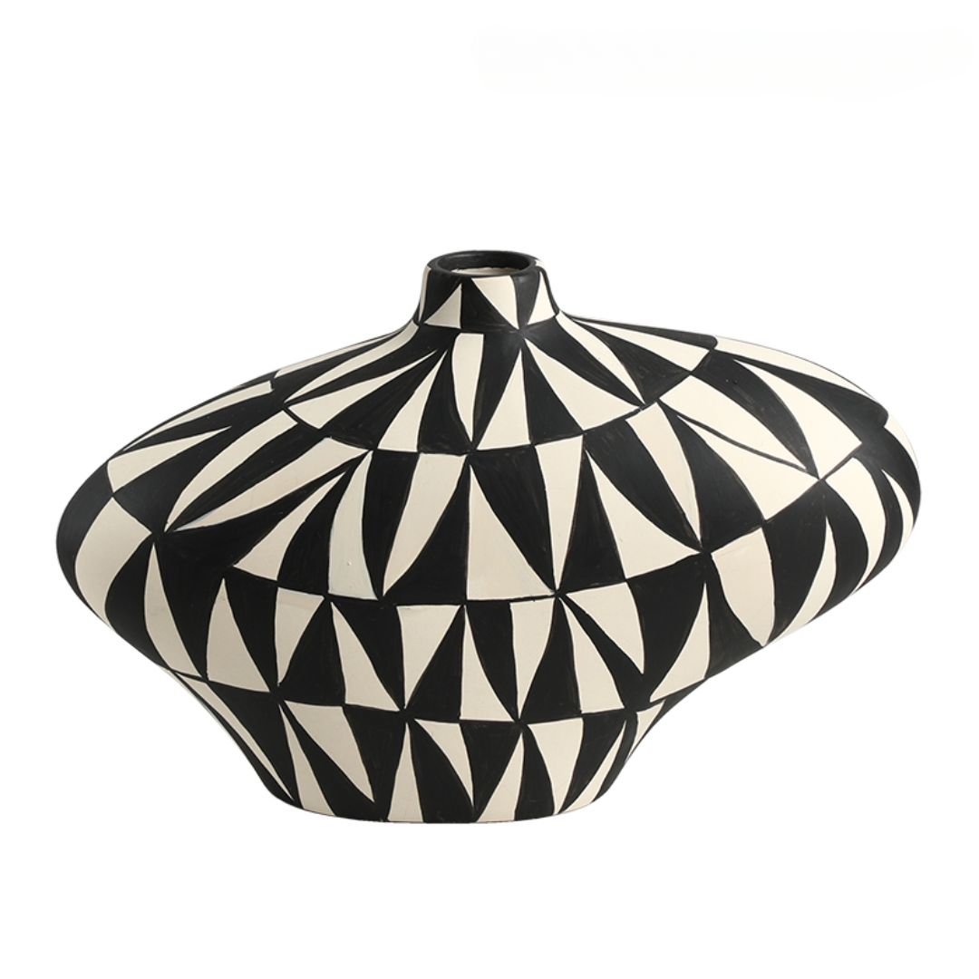 Triangular Hand-Painted Vase -B FD-D24067B - Vases - ebarza Furniture UAE | Shop Modern Furniture in Abu Dhabi & Dubai - مفروشات ايبازرا في الامارات | تسوق اثاث عصري وديكورات مميزة في دبي وابوظبي