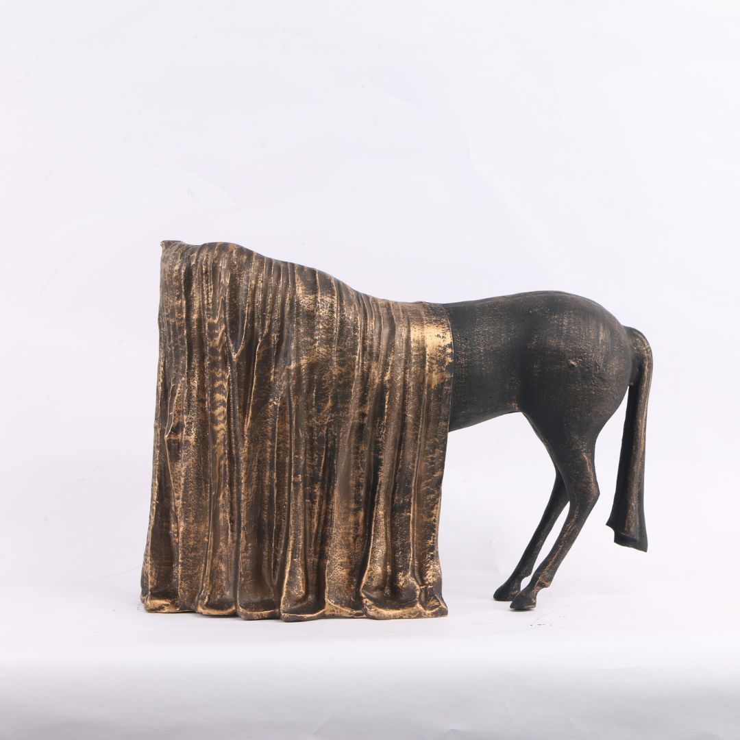 Pre-order 15 Days Delivery Veiled Horse Sculpture KA5104 - Home Decor Figurines - ebarza Furniture UAE | Shop Modern Furniture in Abu Dhabi & Dubai - مفروشات ايبازرا في الامارات | تسوق اثاث عصري وديكورات مميزة في دبي وابوظبي