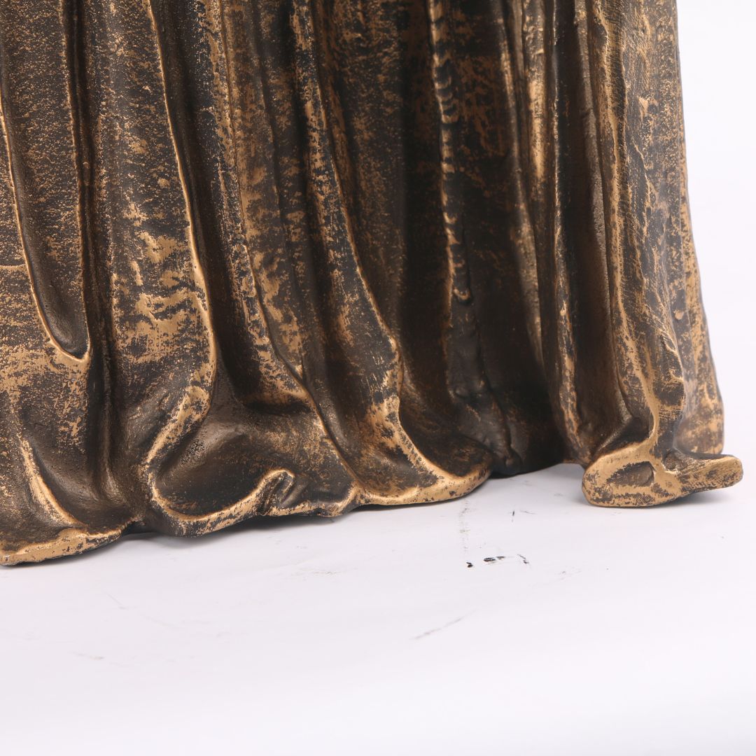 Pre-order 15 Days Delivery Veiled Horse Sculpture KA5104 - Home Decor Figurines - ebarza Furniture UAE | Shop Modern Furniture in Abu Dhabi & Dubai - مفروشات ايبازرا في الامارات | تسوق اثاث عصري وديكورات مميزة في دبي وابوظبي