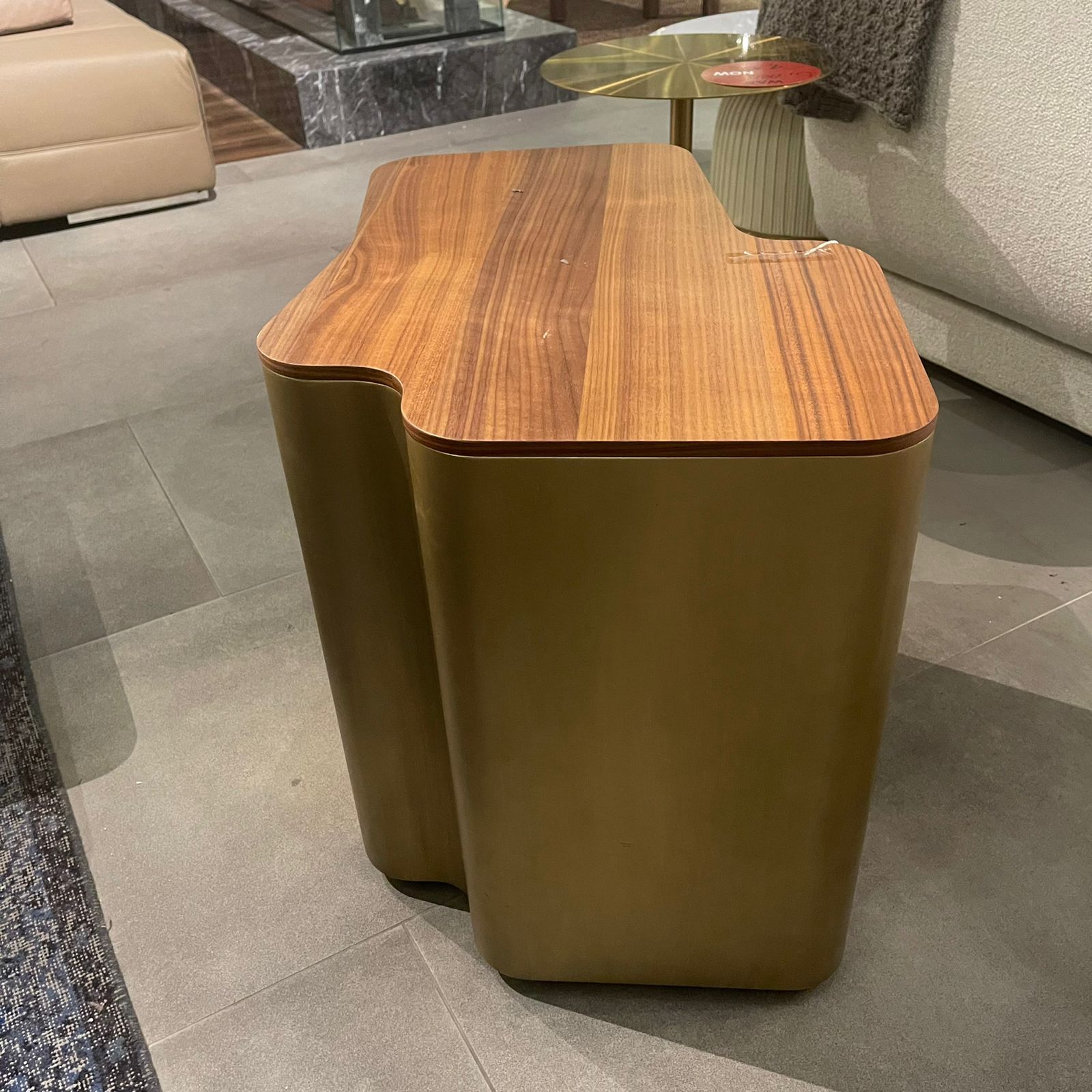 Display Item - Giallo Gold Side Table Glost-039GYAS - DISPLAY ITEM - ebarza Furniture UAE | Shop Modern Furniture in Abu Dhabi & Dubai - مفروشات ايبازرا في الامارات | تسوق اثاث عصري وديكورات مميزة في دبي وابوظبي