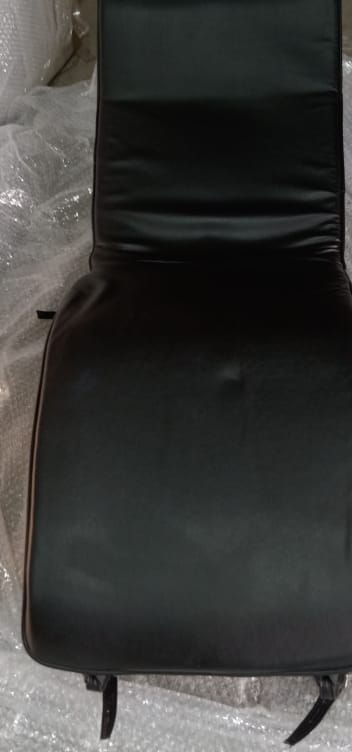 Display Item - Lounge Chair Bp8107-BNakheel -  USED ITEM | قطعة من المعرض - كرسي صالة - ebarza Furniture UAE | Shop Modern Furniture in Abu Dhabi & Dubai - مفروشات ايبازرا في الامارات | تسوق اثاث عصري وديكورات مميزة في دبي وابوظبي