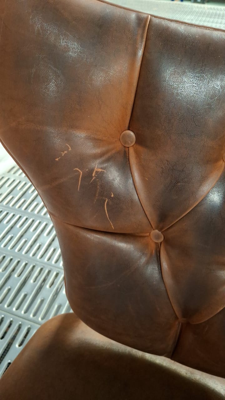 AS IS - Solo Flora Lounge Chair Solo-Vintage Brown - DISPLAY ITEM - ebarza Furniture UAE | Shop Modern Furniture in Abu Dhabi & Dubai - مفروشات ايبازرا في الامارات | تسوق اثاث عصري وديكورات مميزة في دبي وابوظبي