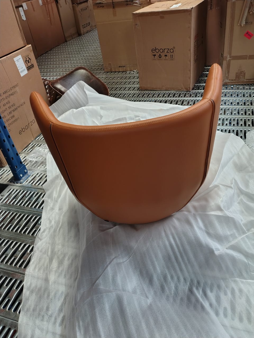 As Is - Relax Lounge Chair Lc035-Br - DISPLAY ITEM - ebarza Furniture UAE | Shop Modern Furniture in Abu Dhabi & Dubai - مفروشات ايبازرا في الامارات | تسوق اثاث عصري وديكورات مميزة في دبي وابوظبي