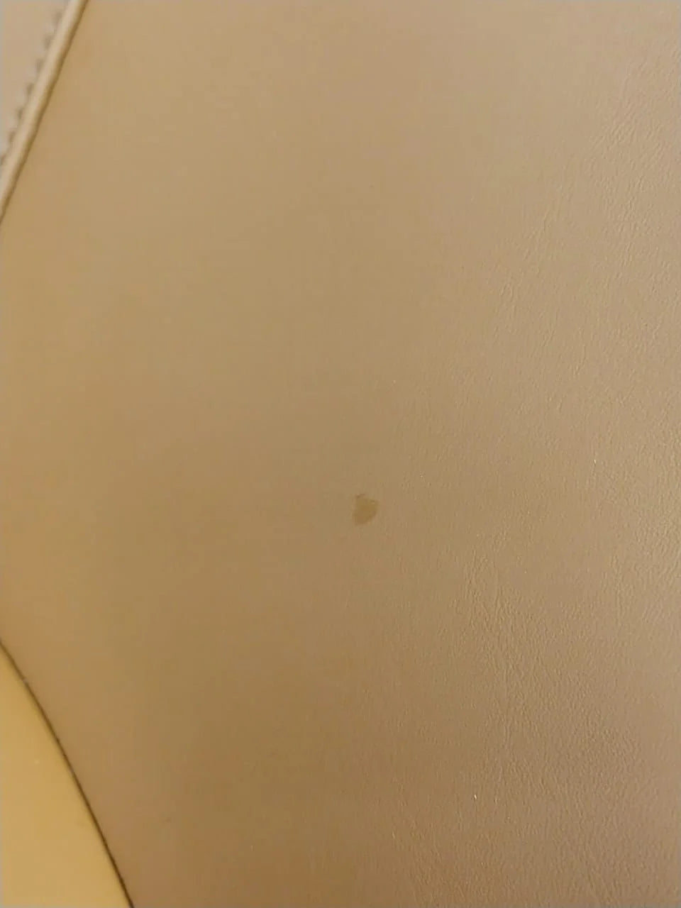 As Is - Relax Lounge Chair Lc035-Br - DISPLAY ITEM - ebarza Furniture UAE | Shop Modern Furniture in Abu Dhabi & Dubai - مفروشات ايبازرا في الامارات | تسوق اثاث عصري وديكورات مميزة في دبي وابوظبي