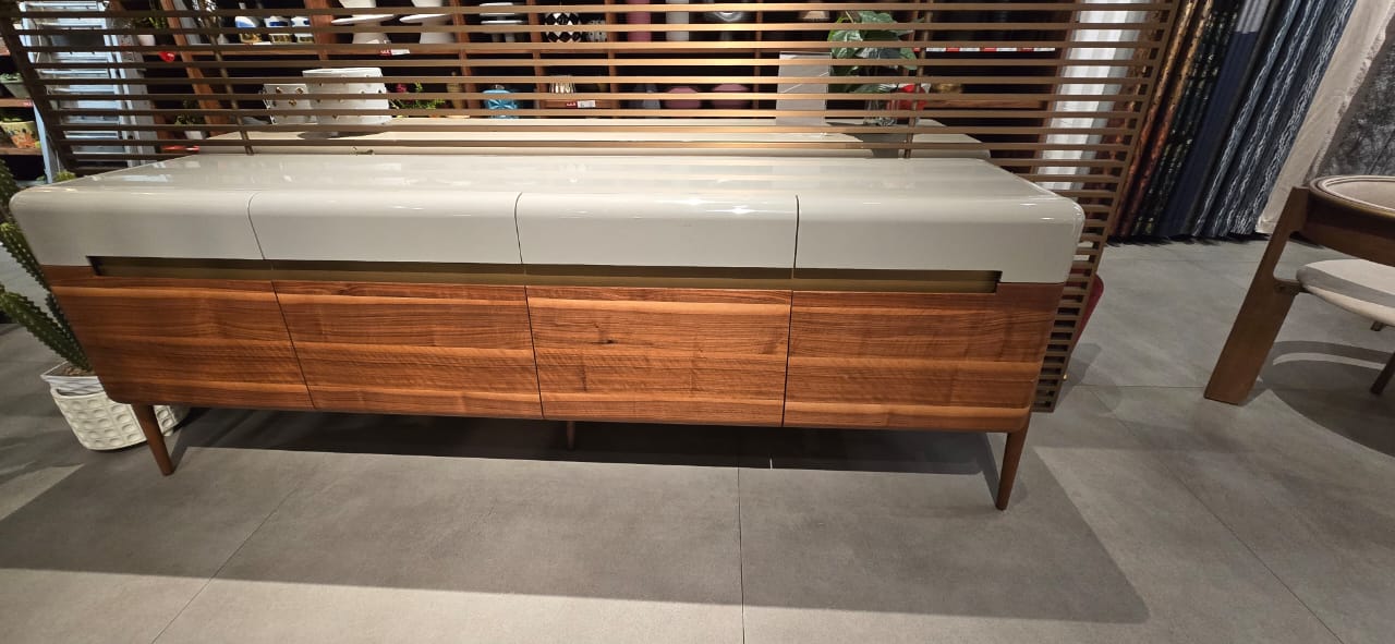 Display Item - Lucca Kristal Sideboard And Mirror Krstl-Lucasb-Nakheel - DISPLAY ITEM - ebarza Furniture UAE | Shop Modern Furniture in Abu Dhabi & Dubai - مفروشات ايبازرا في الامارات | تسوق اثاث عصري وديكورات مميزة في دبي وابوظبي