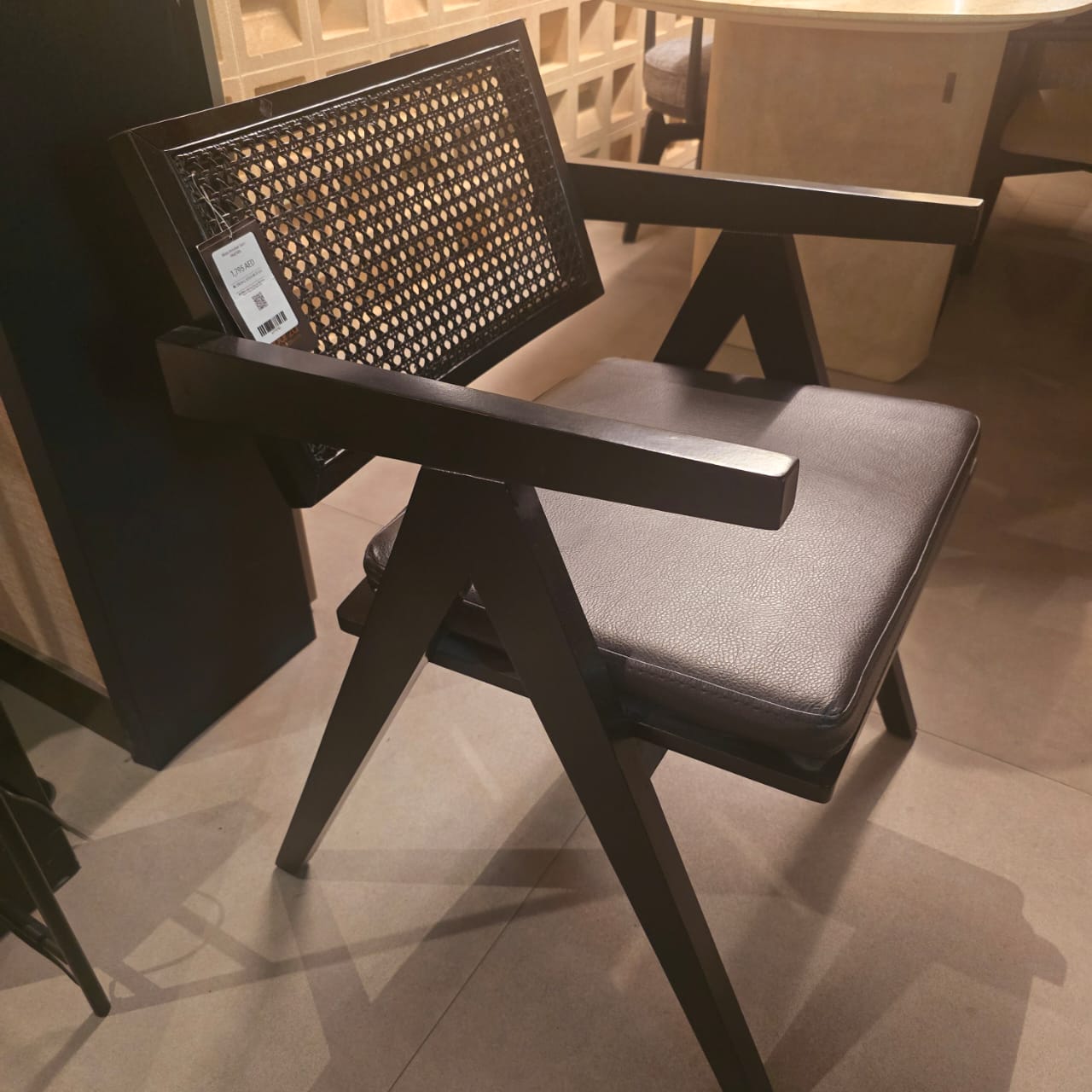 Display Item - Moes Armchair Sanc-Mo034-Black cord - NAKHEEL - DISPLAY ITEM - ebarza Furniture UAE | Shop Modern Furniture in Abu Dhabi & Dubai - مفروشات ايبازرا في الامارات | تسوق اثاث عصري وديكورات مميزة في دبي وابوظبي