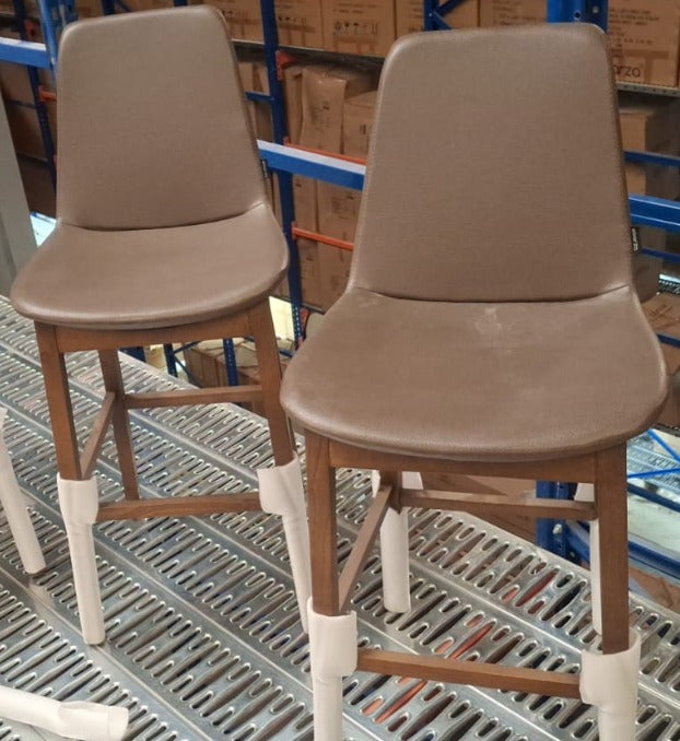 Display Item - Porto Solid Ash Wood Bar Stool Porto-W-2618 - DISPLAY ITEM - ebarza Furniture UAE | Shop Modern Furniture in Abu Dhabi & Dubai - مفروشات ايبازرا في الامارات | تسوق اثاث عصري وديكورات مميزة في دبي وابوظبي