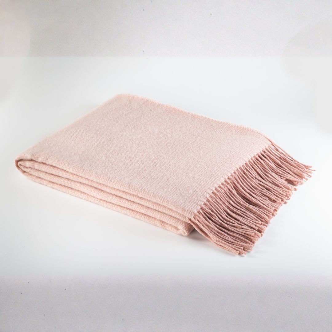 Pre-order 15 Days Delivery Wool Throw Blanket DR-THW12 - Blankets - ebarza Furniture UAE | Shop Modern Furniture in Abu Dhabi & Dubai - مفروشات ايبازرا في الامارات | تسوق اثاث عصري وديكورات مميزة في دبي وابوظبي