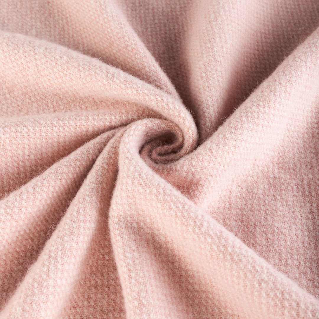 Pre-order 15 Days Delivery Wool Throw Blanket DR-THW12 - Blankets - ebarza Furniture UAE | Shop Modern Furniture in Abu Dhabi & Dubai - مفروشات ايبازرا في الامارات | تسوق اثاث عصري وديكورات مميزة في دبي وابوظبي