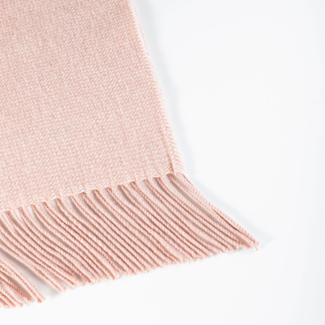 Pre-order 15 Days Delivery Wool Throw Blanket DR-THW12 - Blankets - ebarza Furniture UAE | Shop Modern Furniture in Abu Dhabi & Dubai - مفروشات ايبازرا في الامارات | تسوق اثاث عصري وديكورات مميزة في دبي وابوظبي