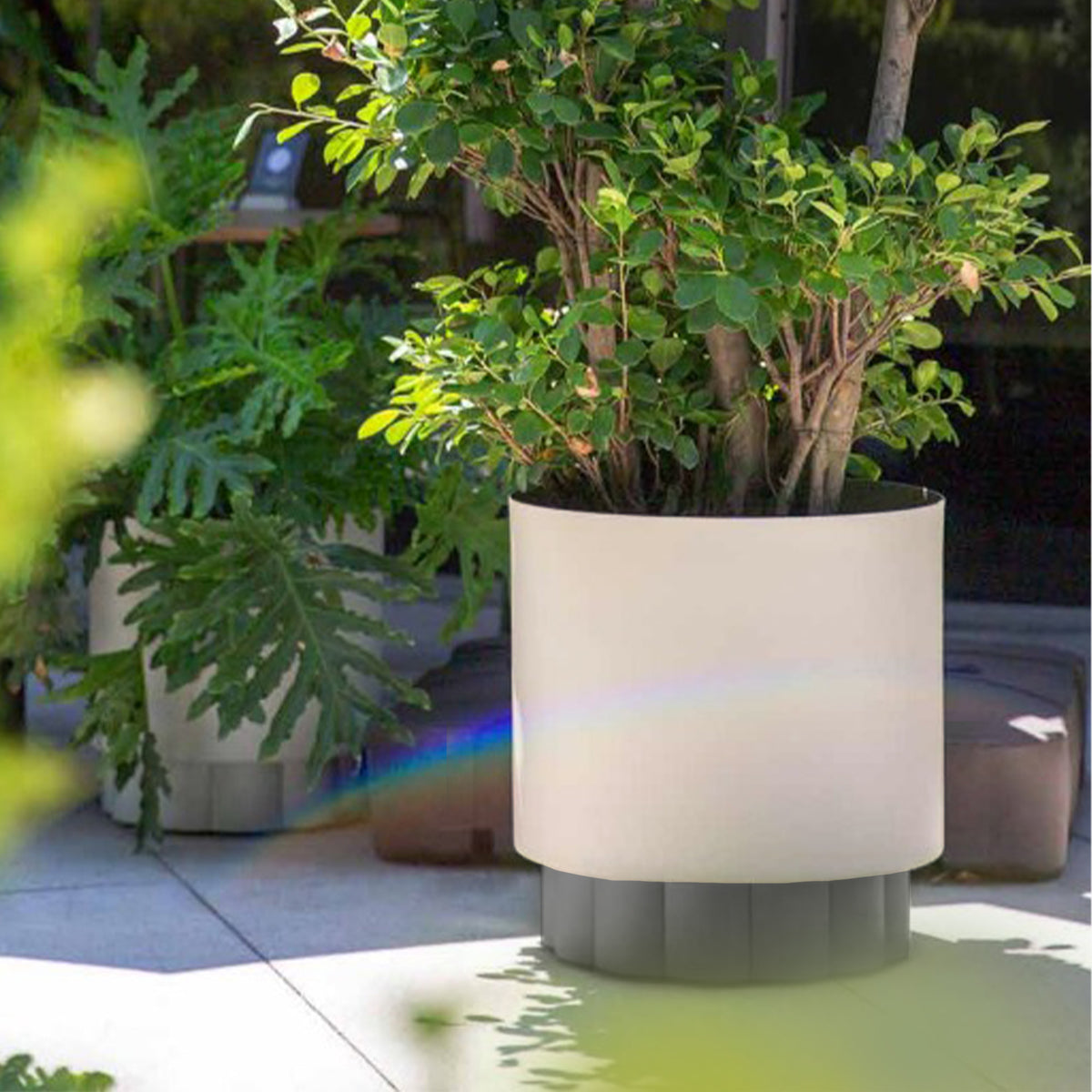 Beige aluminum indoor/outdoor planter box, 49.5cm, designed for plants with a sleek, modern appearance.