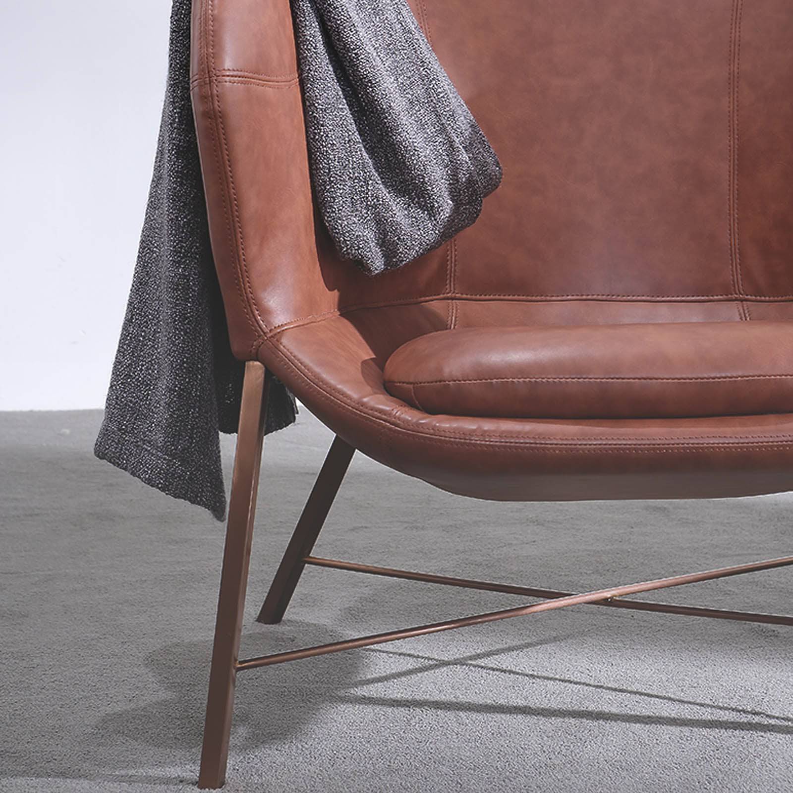 Aprilia Armchair Chair LC020-Br - Armchairs - ebarza Furniture UAE | Shop Modern Furniture in Abu Dhabi & Dubai - مفروشات ايبازرا في الامارات | تسوق اثاث عصري وديكورات مميزة في دبي وابوظبي