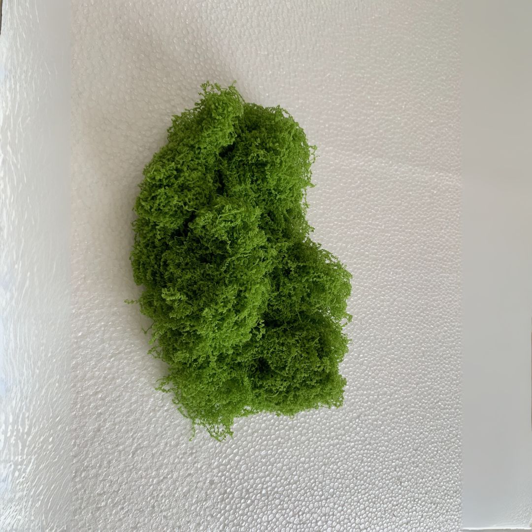 Artificial moss fiber from BEACON FHSJDG-22325, 1 meter length, realistic green plant material for decoration or craft projects.