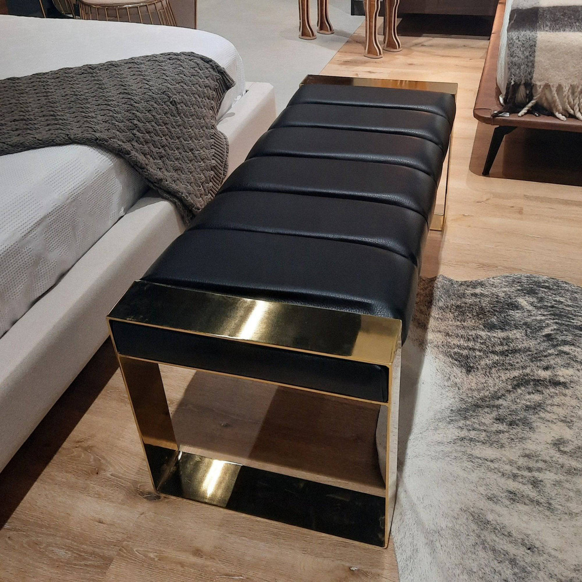 As Is Diva Bench As-Is Gold - DISPLAY ITEM - ebarza Furniture UAE | Shop Modern Furniture in Abu Dhabi & Dubai - مفروشات ايبازرا في الامارات | تسوق اثاث عصري وديكورات مميزة في دبي وابوظبي