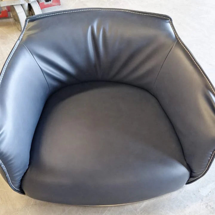AS IS - Drancy Armchair Chair Sf017-B - DISPLAY ITEM - ebarza Furniture UAE | Shop Modern Furniture in Abu Dhabi & Dubai - مفروشات ايبازرا في الامارات | تسوق اثاث عصري وديكورات مميزة في دبي وابوظبي