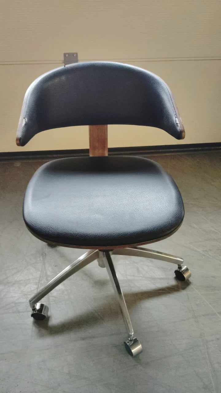 Display of the AS IS Fila Office Chair Fila-001W by KYS Mobilya Tasarim, showing its current condition and design features.