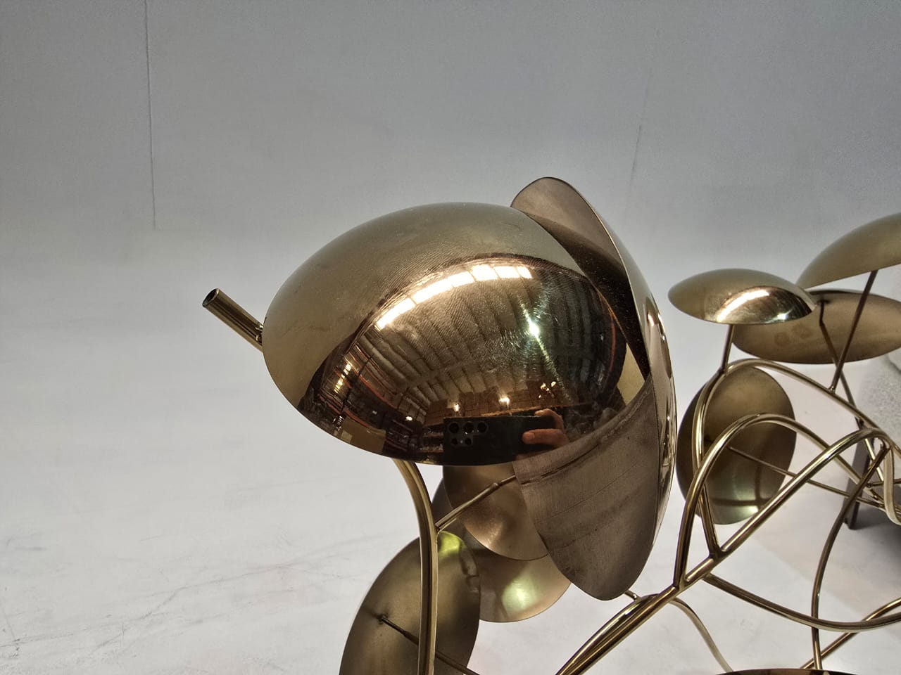 As Is - Handcrafted Stainless Steel Table Artwork B0010035/B00100-G - DISPLAY ITEM - ebarza Furniture UAE | Shop Modern Furniture in Abu Dhabi & Dubai - مفروشات ايبازرا في الامارات | تسوق اثاث عصري وديكورات مميزة في دبي وابوظبي