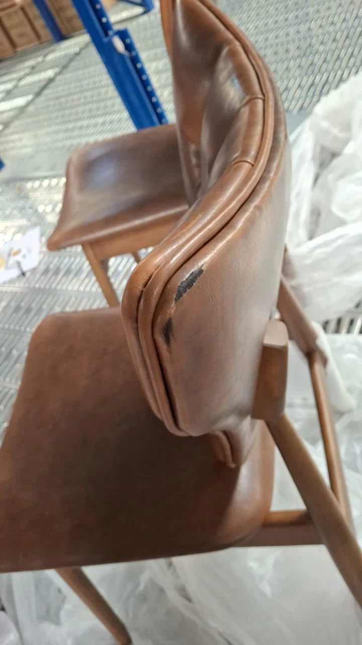 AS IS - Solo Flora Lounge Chair Solo-Vintage Brown - DISPLAY ITEM - ebarza Furniture UAE | Shop Modern Furniture in Abu Dhabi & Dubai - مفروشات ايبازرا في الامارات | تسوق اثاث عصري وديكورات مميزة في دبي وابوظبي