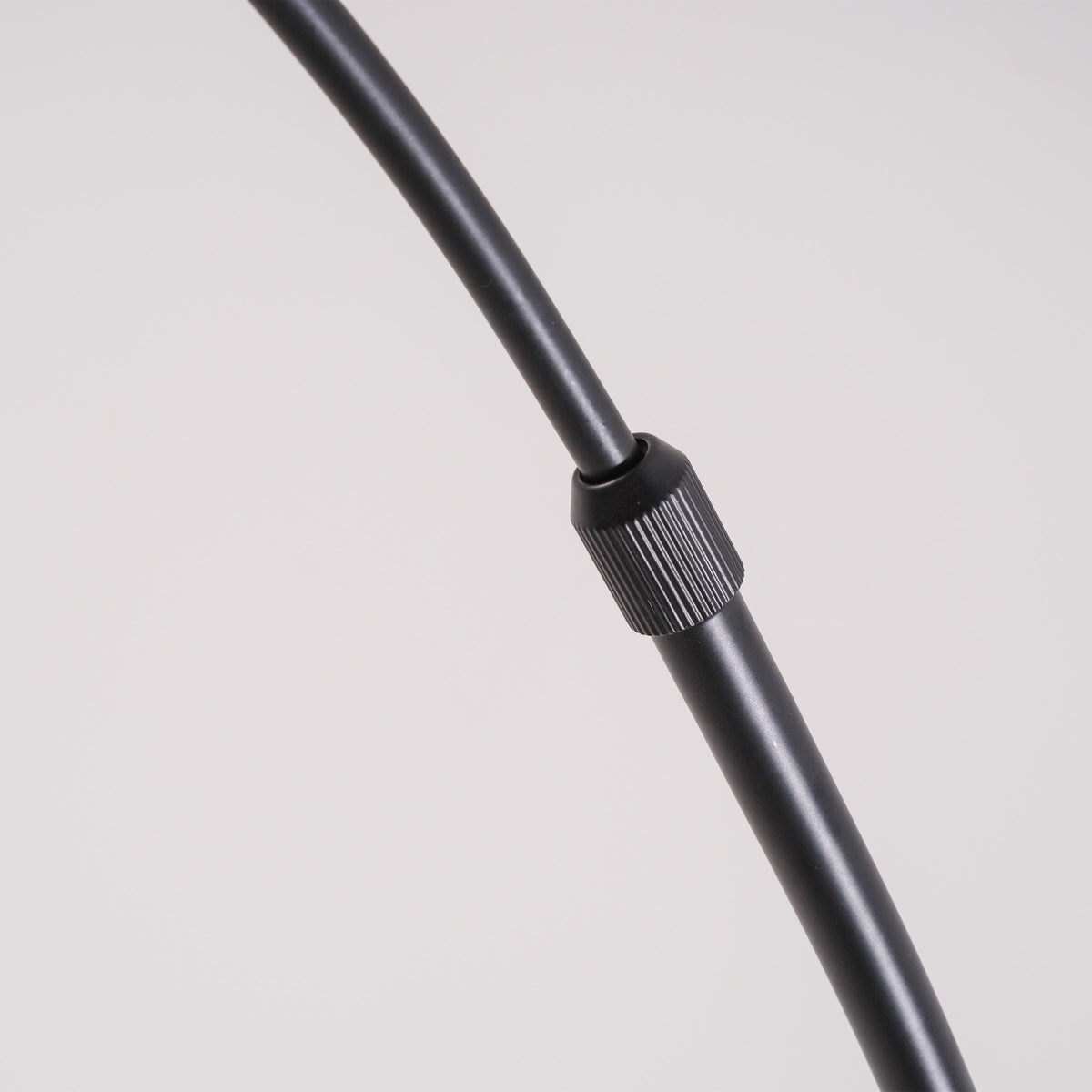 BEACON Aurora Arc Floor Lamp CY-TD-1058 with sleek curved design and modern lighting for living room or office space.