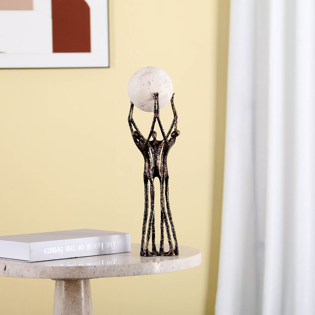 Ball Holding Men Sculpture KA3088 - Home Decor Figurines - ebarza Furniture UAE | Shop Modern Furniture in Abu Dhabi & Dubai - مفروشات ايبازرا في الامارات | تسوق اثاث عصري وديكورات مميزة في دبي وابوظبي