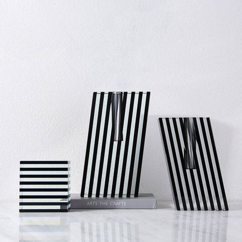 Black & Clear Striped Crystal Decor Fb-Sj2105 - Home Decor Figurines - ebarza Furniture UAE | Shop Modern Furniture in Abu Dhabi & Dubai - مفروشات ايبازرا في الامارات | تسوق اثاث عصري وديكورات مميزة في دبي وابوظبي