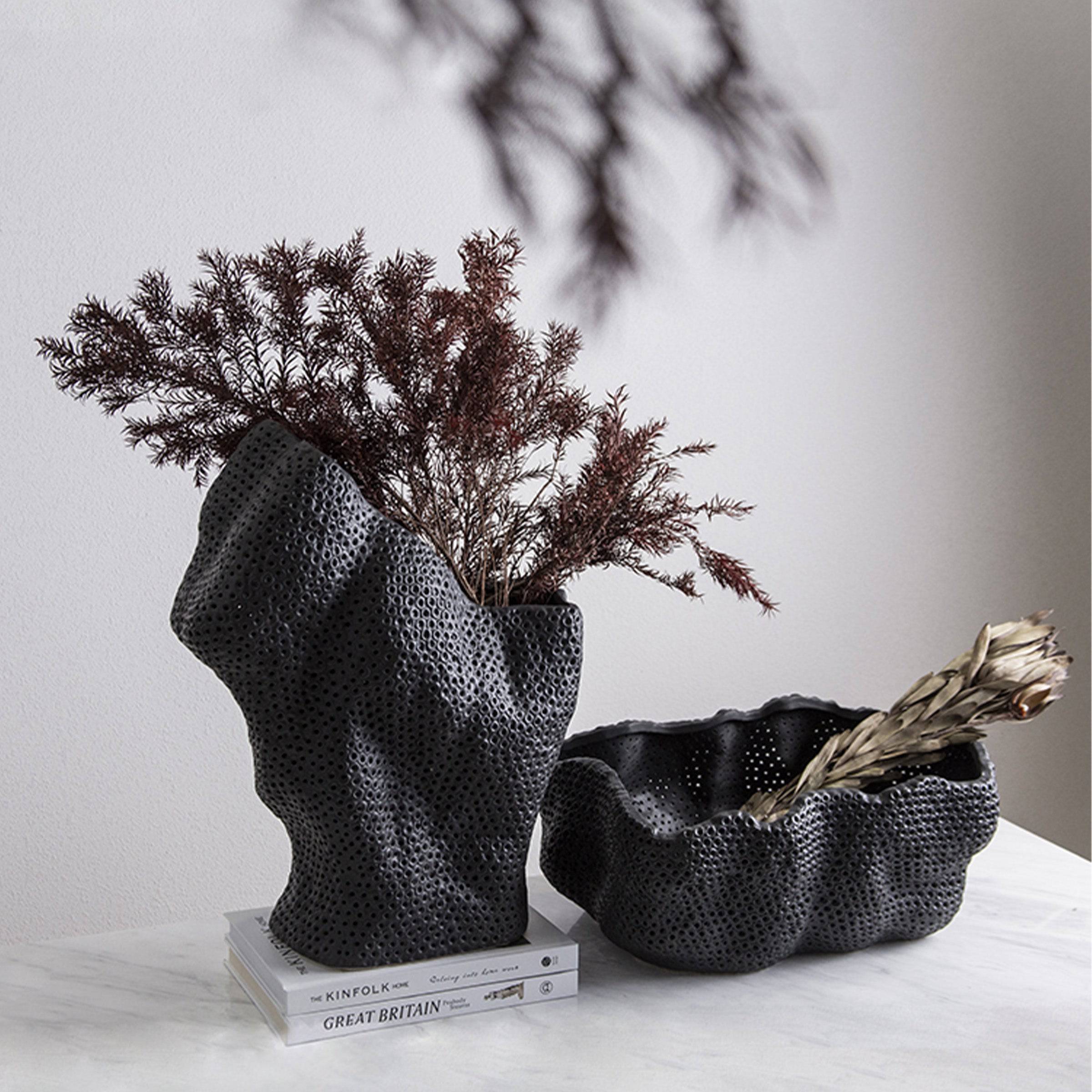 Black Hand Made Vase -B Fa-D2130B - Vases - ebarza Furniture UAE | Shop Modern Furniture in Abu Dhabi & Dubai - مفروشات ايبازرا في الامارات | تسوق اثاث عصري وديكورات مميزة في دبي وابوظبي