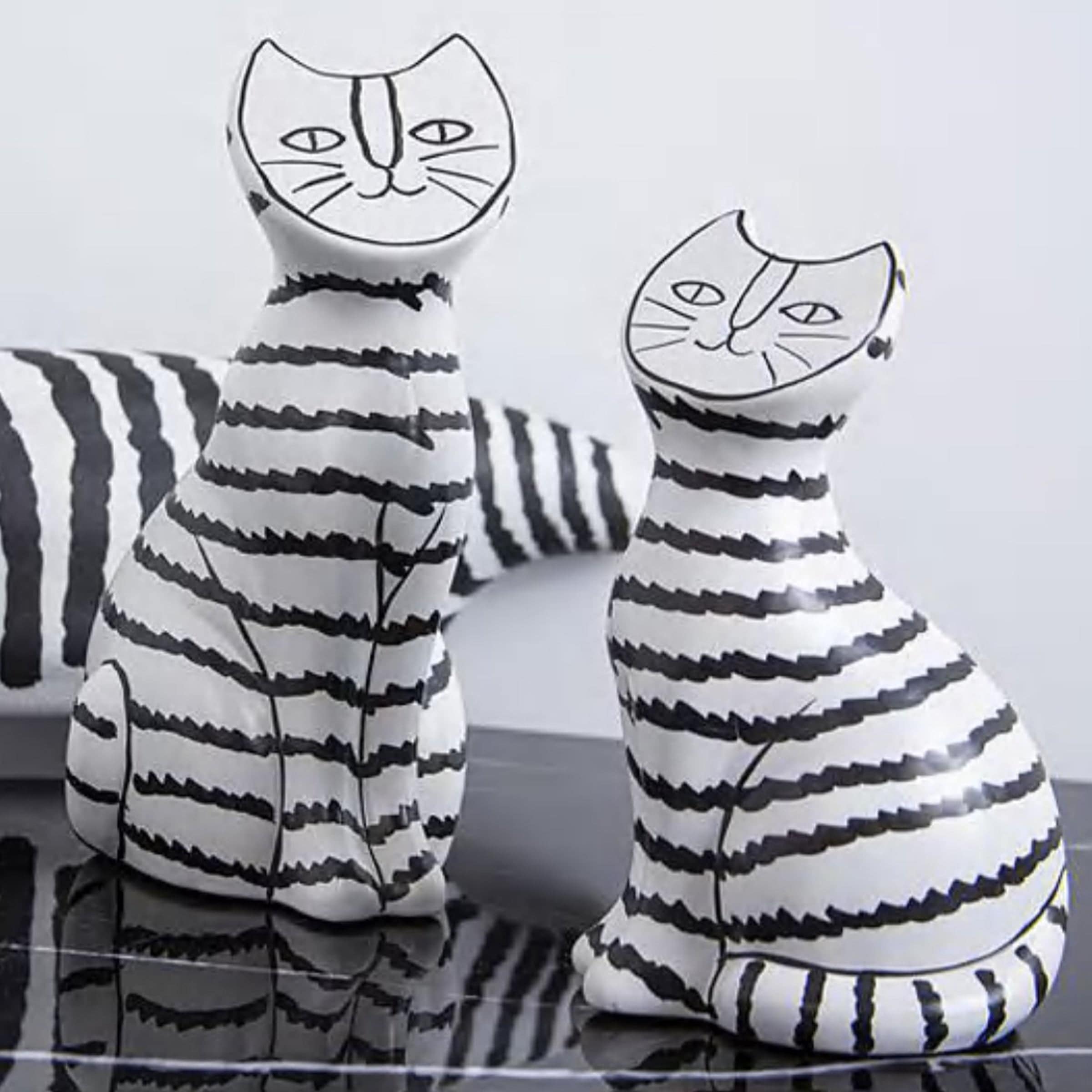 Cat Ornament -B Fa-D2089B - Home Decor Figurines - ebarza Furniture UAE | Shop Modern Furniture in Abu Dhabi & Dubai - مفروشات ايبازرا في الامارات | تسوق اثاث عصري وديكورات مميزة في دبي وابوظبي