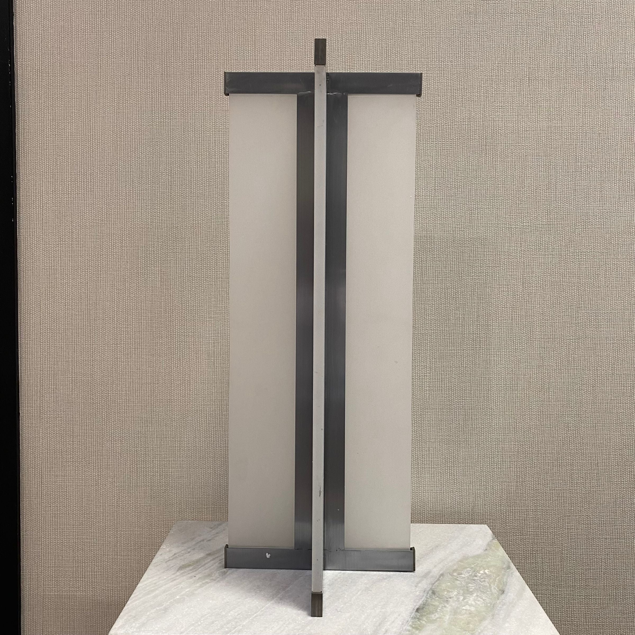 Chrome Table Lamp CY-LTD-1017-CH - Desk\table Lamps - ebarza Furniture UAE | Shop Modern Furniture in Abu Dhabi & Dubai - مفروشات ايبازرا في الامارات | تسوق اثاث عصري وديكورات مميزة في دبي وابوظبي