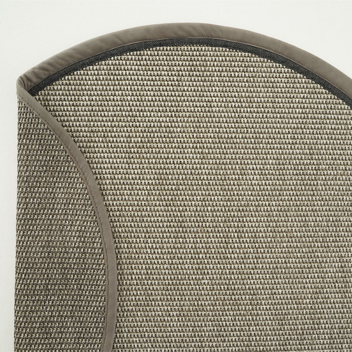 D150 cm sisal carpet Montana by COOL HALI, beige and brown natural fiber rug with textured surface.