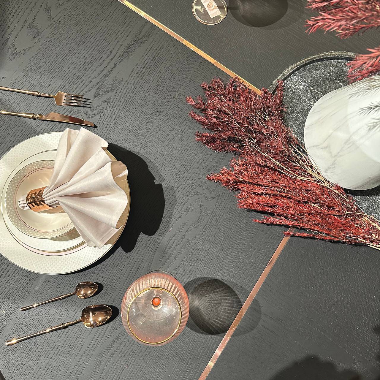 Dali Round Dining Table Dali-D160 - Dining Tables - ebarza Furniture UAE | Shop Modern Furniture in Abu Dhabi & Dubai - مفروشات ايبازرا في الامارات | تسوق اثاث عصري وديكورات مميزة في دبي وابوظبي