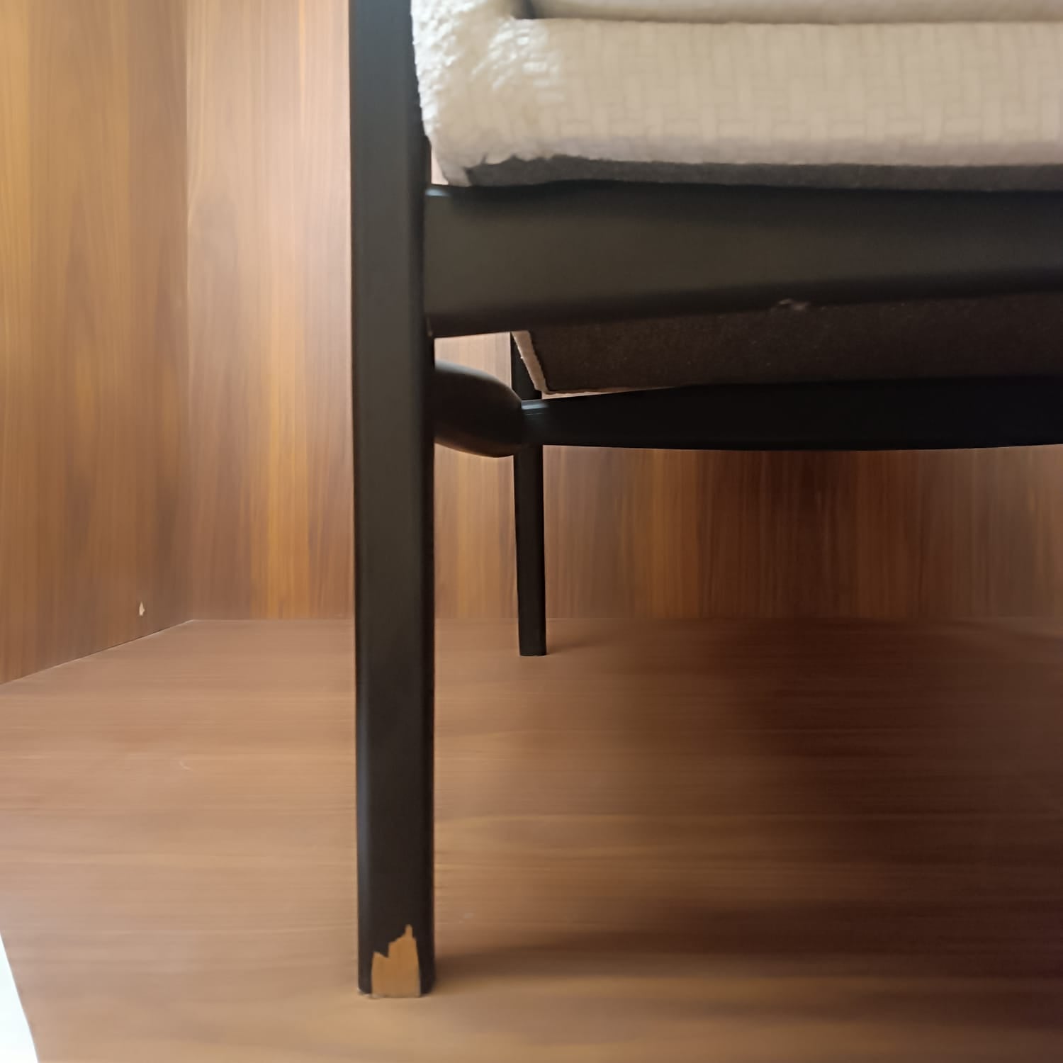 Display Item - Bronx Lounge Chair Bronx-001YAS - DISPLAY ITEM - ebarza Furniture UAE | Shop Modern Furniture in Abu Dhabi & Dubai - مفروشات ايبازرا في الامارات | تسوق اثاث عصري وديكورات مميزة في دبي وابوظبي