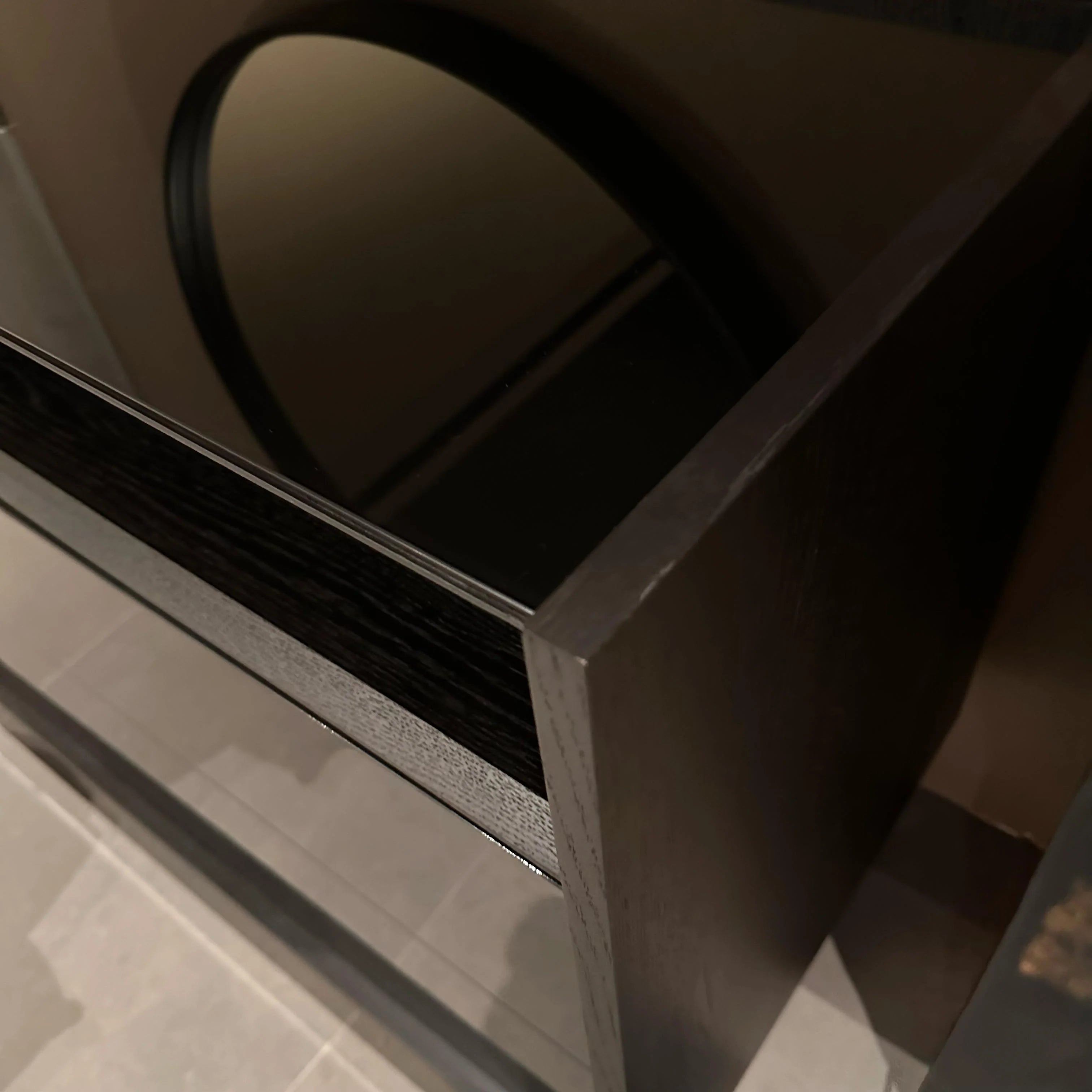 Display Item - Collection Grey Dresser And Mirror YLCG-DM-YAS - DISPLAY ITEM - ebarza Furniture UAE | Shop Modern Furniture in Abu Dhabi & Dubai - مفروشات ايبازرا في الامارات | تسوق اثاث عصري وديكورات مميزة في دبي وابوظبي