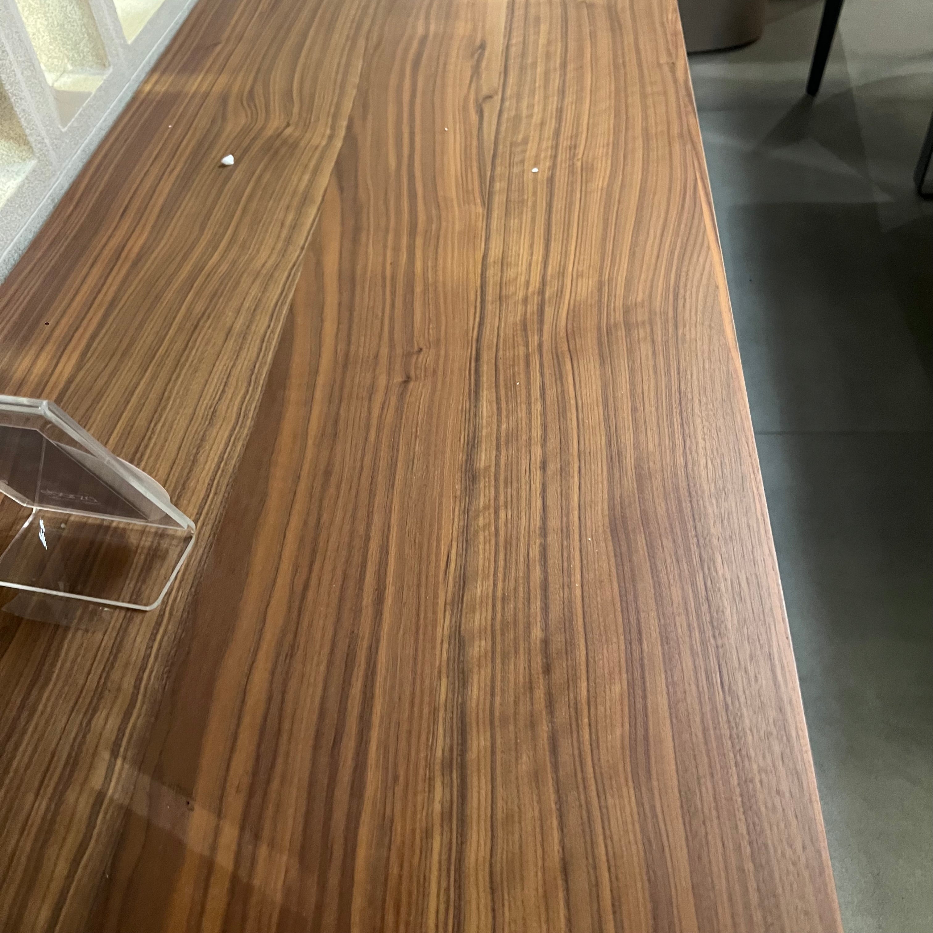 Display Item - Edessa Sideboard With Glass Edsa-Console Nakheel - DISPLAY ITEM - ebarza Furniture UAE | Shop Modern Furniture in Abu Dhabi & Dubai - مفروشات ايبازرا في الامارات | تسوق اثاث عصري وديكورات مميزة في دبي وابوظبي