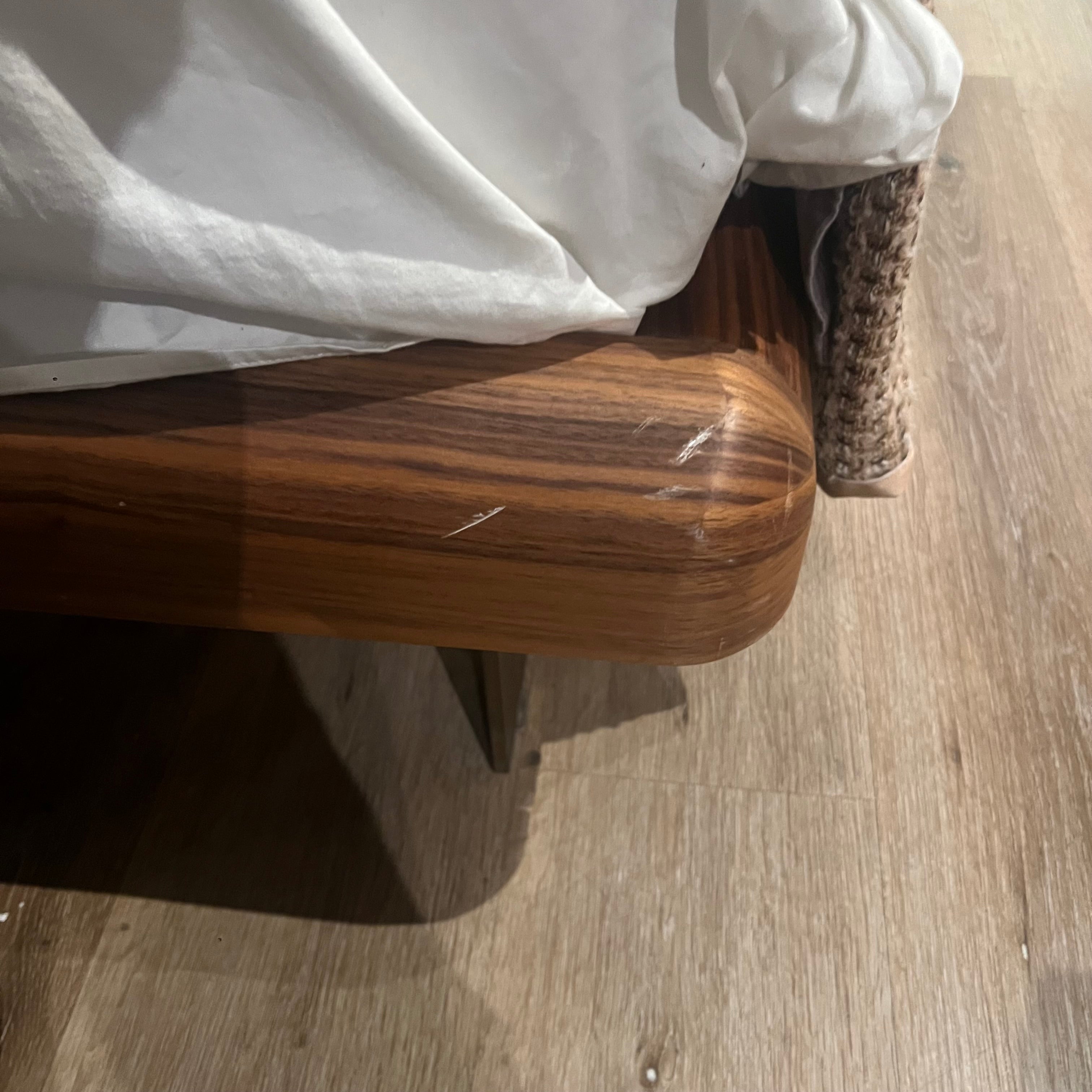 Display Item - Era King Size Bedstead Era-Bed Nakheel - DISPLAY ITEM - ebarza Furniture UAE | Shop Modern Furniture in Abu Dhabi & Dubai - مفروشات ايبازرا في الامارات | تسوق اثاث عصري وديكورات مميزة في دبي وابوظبي