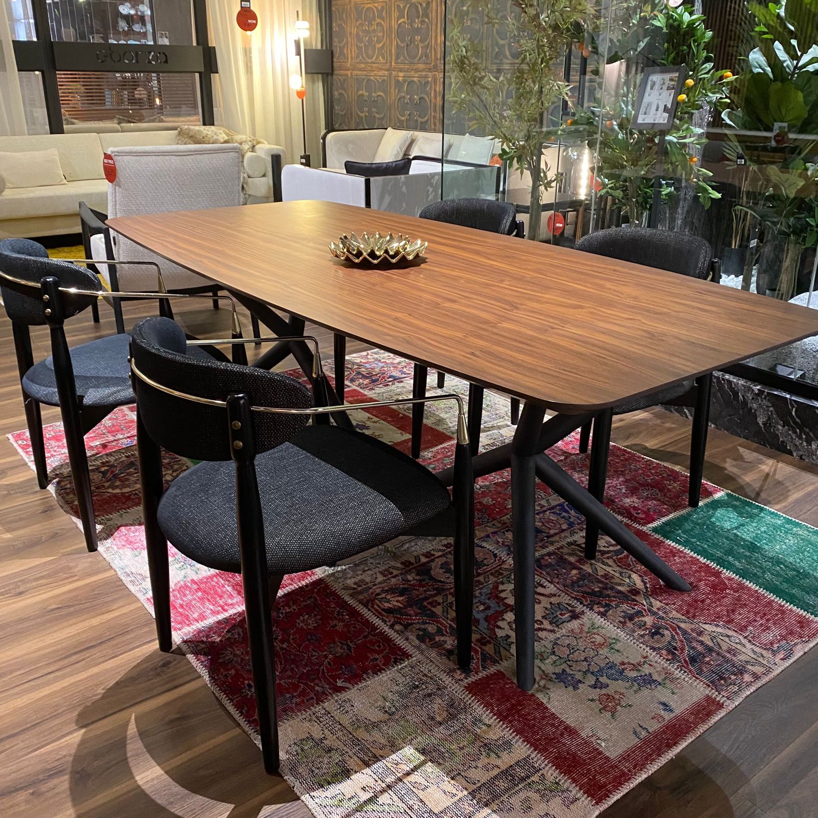 Display Item - Ginda Dining Table Ginda015-TableYAS - DISPLAY ITEM - ebarza Furniture UAE | Shop Modern Furniture in Abu Dhabi & Dubai - مفروشات ايبازرا في الامارات | تسوق اثاث عصري وديكورات مميزة في دبي وابوظبي