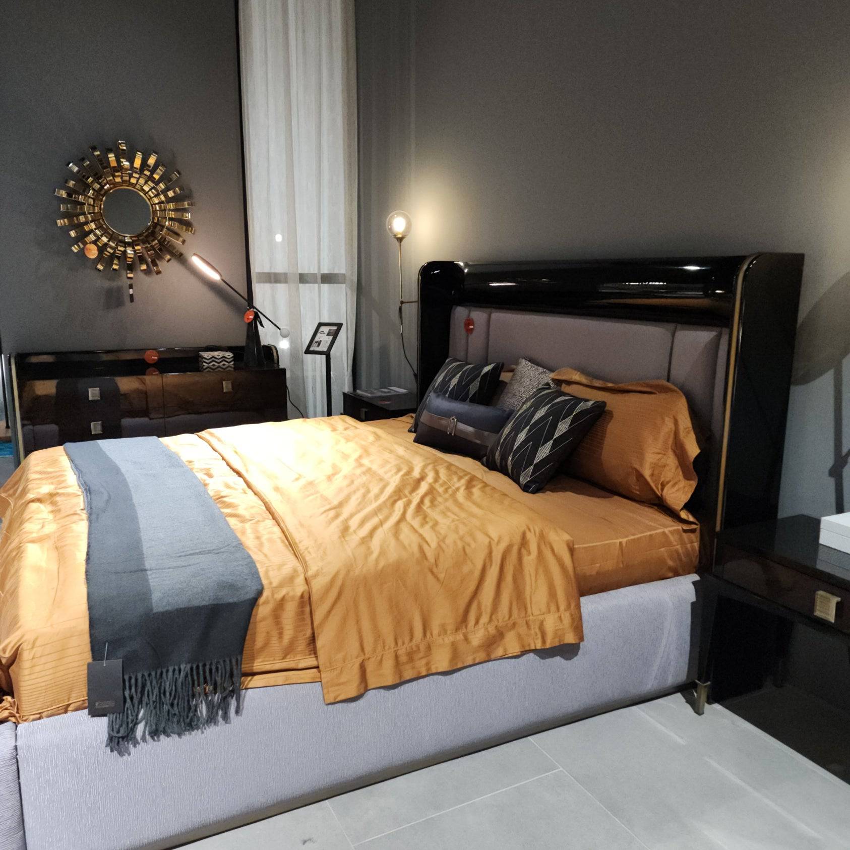 Display Item - Kant King Size Bedstead With Storage Kant-Bedking - DISPLAY ITEM - ebarza Furniture UAE | Shop Modern Furniture in Abu Dhabi & Dubai - مفروشات ايبازرا في الامارات | تسوق اثاث عصري وديكورات مميزة في دبي وابوظبي