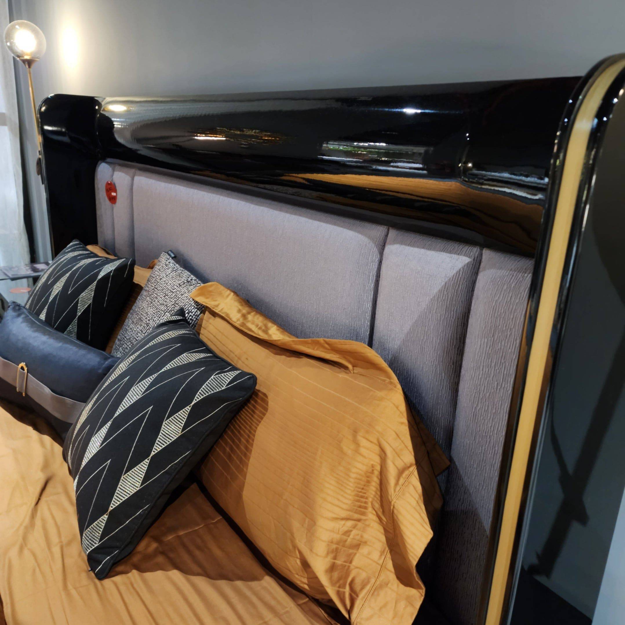 Display Item - Kant King Size Bedstead With Storage Kant-Bedking - DISPLAY ITEM - ebarza Furniture UAE | Shop Modern Furniture in Abu Dhabi & Dubai - مفروشات ايبازرا في الامارات | تسوق اثاث عصري وديكورات مميزة في دبي وابوظبي