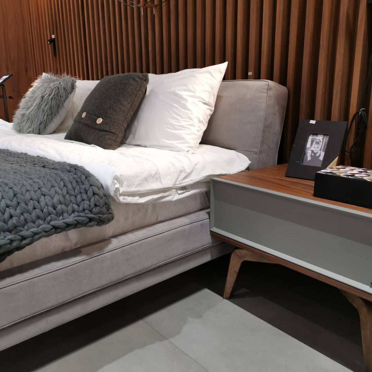 Display Item- Ligna Full Bed Set Ligna009 - DISPLAY ITEM - ebarza Furniture UAE | Shop Modern Furniture in Abu Dhabi & Dubai - مفروشات ايبازرا في الامارات | تسوق اثاث عصري وديكورات مميزة في دبي وابوظبي