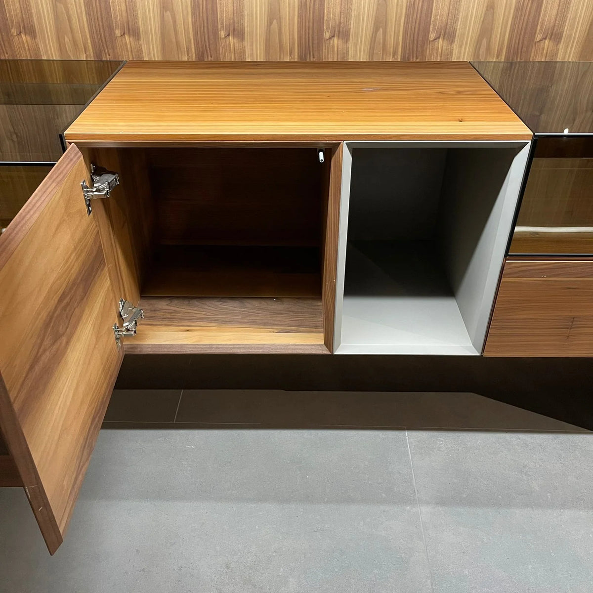 Display Item - Lima Side-Board Lima001-YAS - DISPLAY ITEM - ebarza Furniture UAE | Shop Modern Furniture in Abu Dhabi & Dubai - مفروشات ايبازرا في الامارات | تسوق اثاث عصري وديكورات مميزة في دبي وابوظبي
