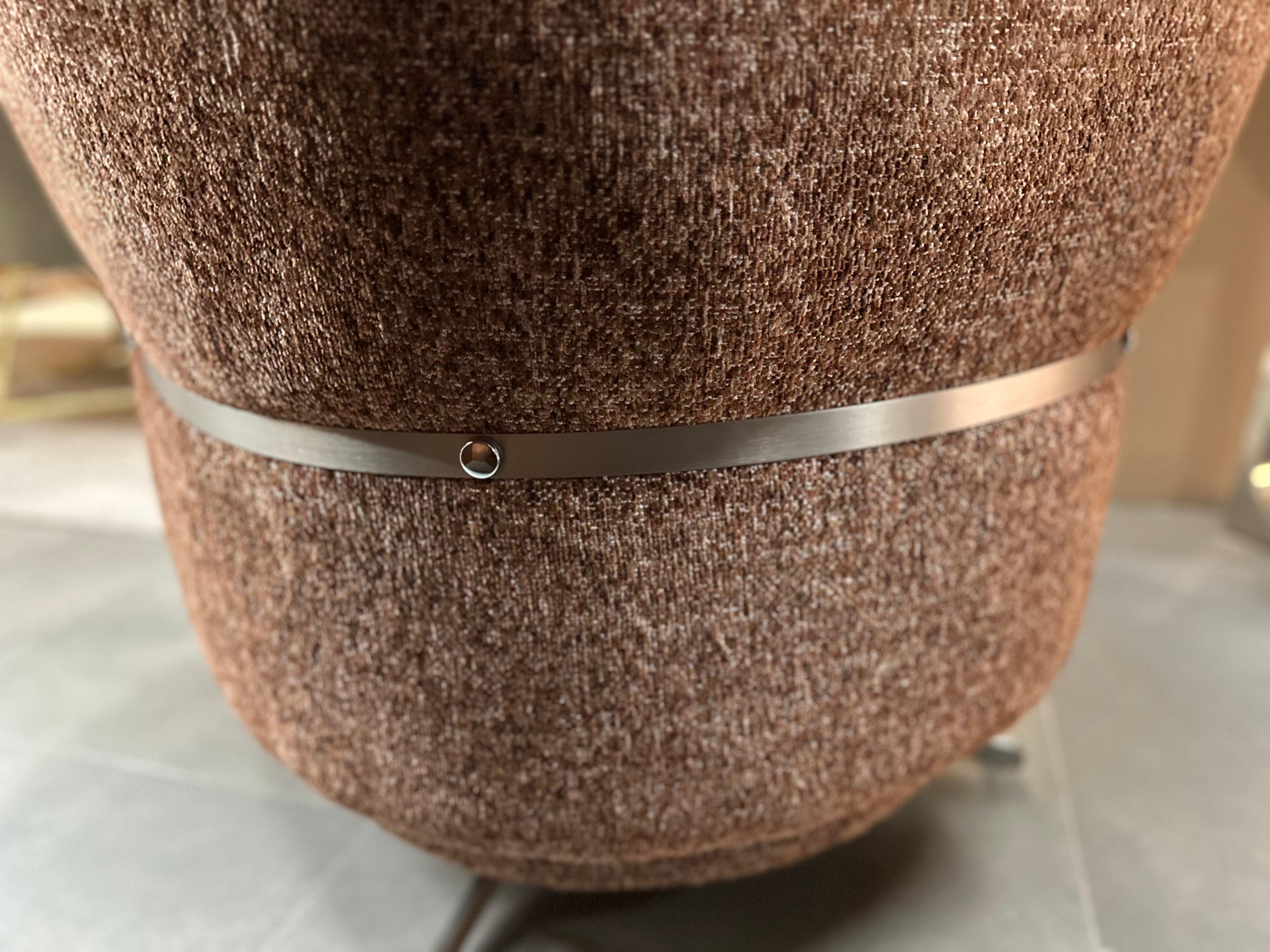 Display Item - Lucy Lounge Chair LC061 - YAS - DISPLAY ITEM - ebarza Furniture UAE | Shop Modern Furniture in Abu Dhabi & Dubai - مفروشات ايبازرا في الامارات | تسوق اثاث عصري وديكورات مميزة في دبي وابوظبي