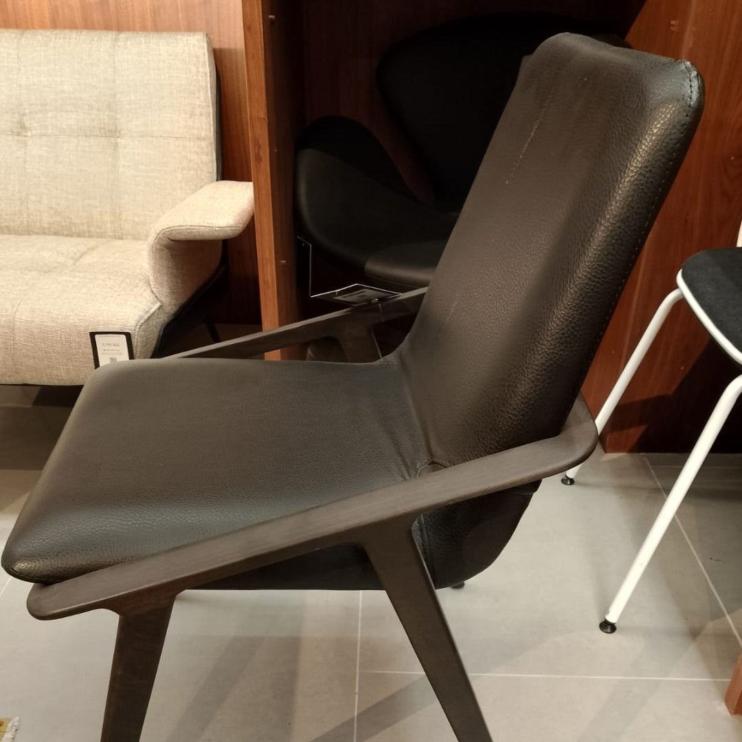 Display Item - Miranda Solid Ash Wood Chair Miranda-B-0705-YAS - DISPLAY ITEM - ebarza Furniture UAE | Shop Modern Furniture in Abu Dhabi & Dubai - مفروشات ايبازرا في الامارات | تسوق اثاث عصري وديكورات مميزة في دبي وابوظبي