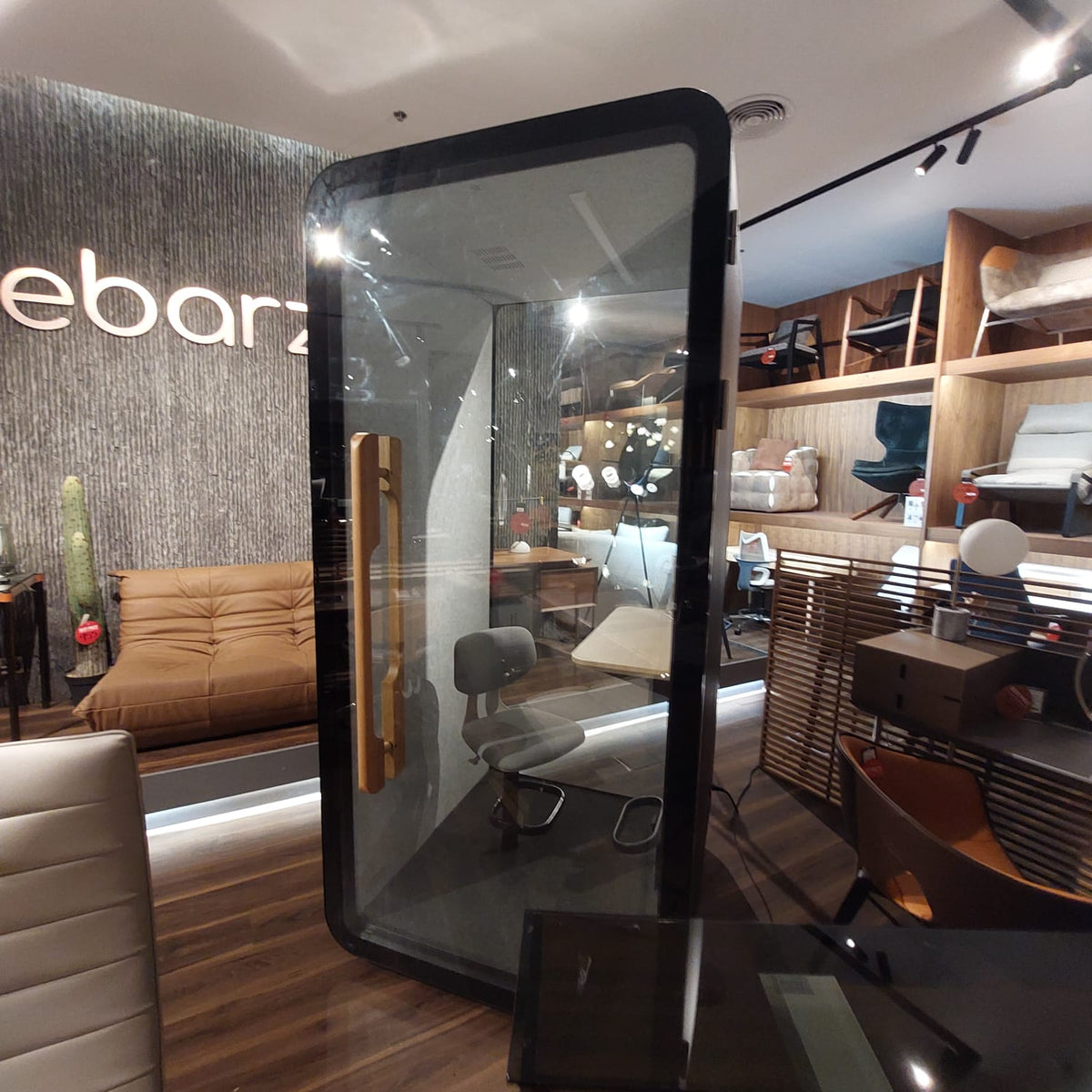 Display Item - Multifunction Soundproof office booth SUPERBOX-SLYAS - DISPLAY ITEM - ebarza Furniture UAE | Shop Modern Furniture in Abu Dhabi & Dubai - مفروشات ايبازرا في الامارات | تسوق اثاث عصري وديكورات مميزة في دبي وابوظبي
