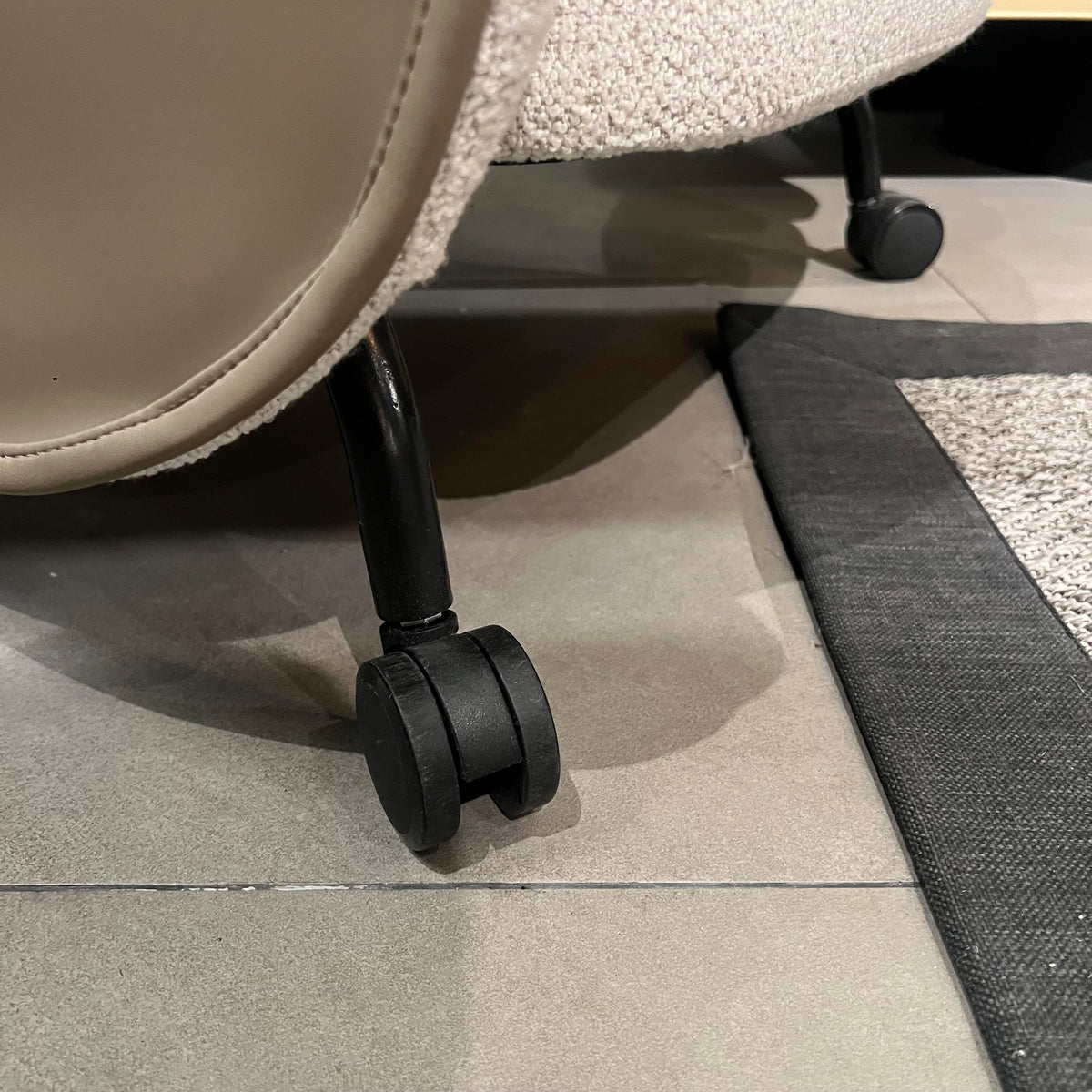 Display Item - New Metz Lounge Chair Lc063 Nakheel - DISPLAY ITEM - ebarza Furniture UAE | Shop Modern Furniture in Abu Dhabi & Dubai - مفروشات ايبازرا في الامارات | تسوق اثاث عصري وديكورات مميزة في دبي وابوظبي