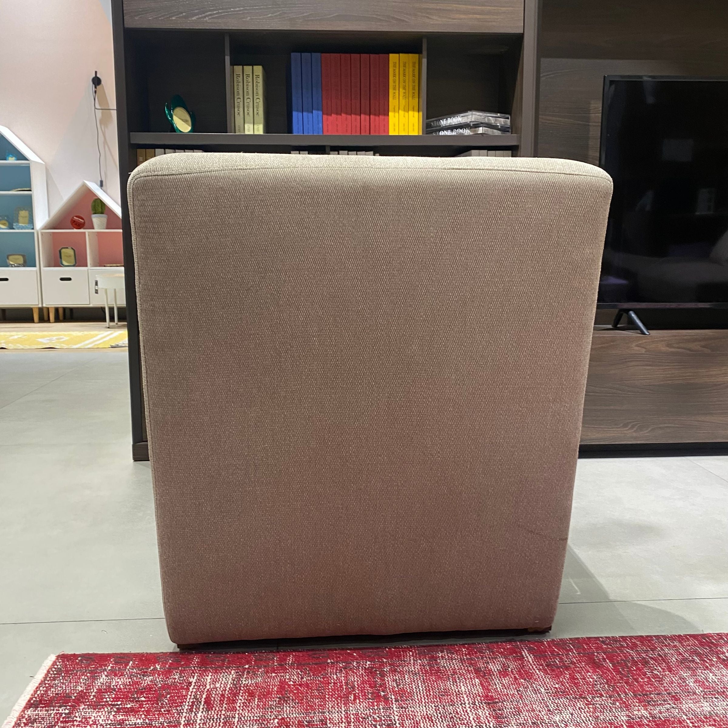 Display Item- Orissa Armchair Orsa-LcNakheel - DISPLAY ITEM - ebarza Furniture UAE | Shop Modern Furniture in Abu Dhabi & Dubai - مفروشات ايبازرا في الامارات | تسوق اثاث عصري وديكورات مميزة في دبي وابوظبي