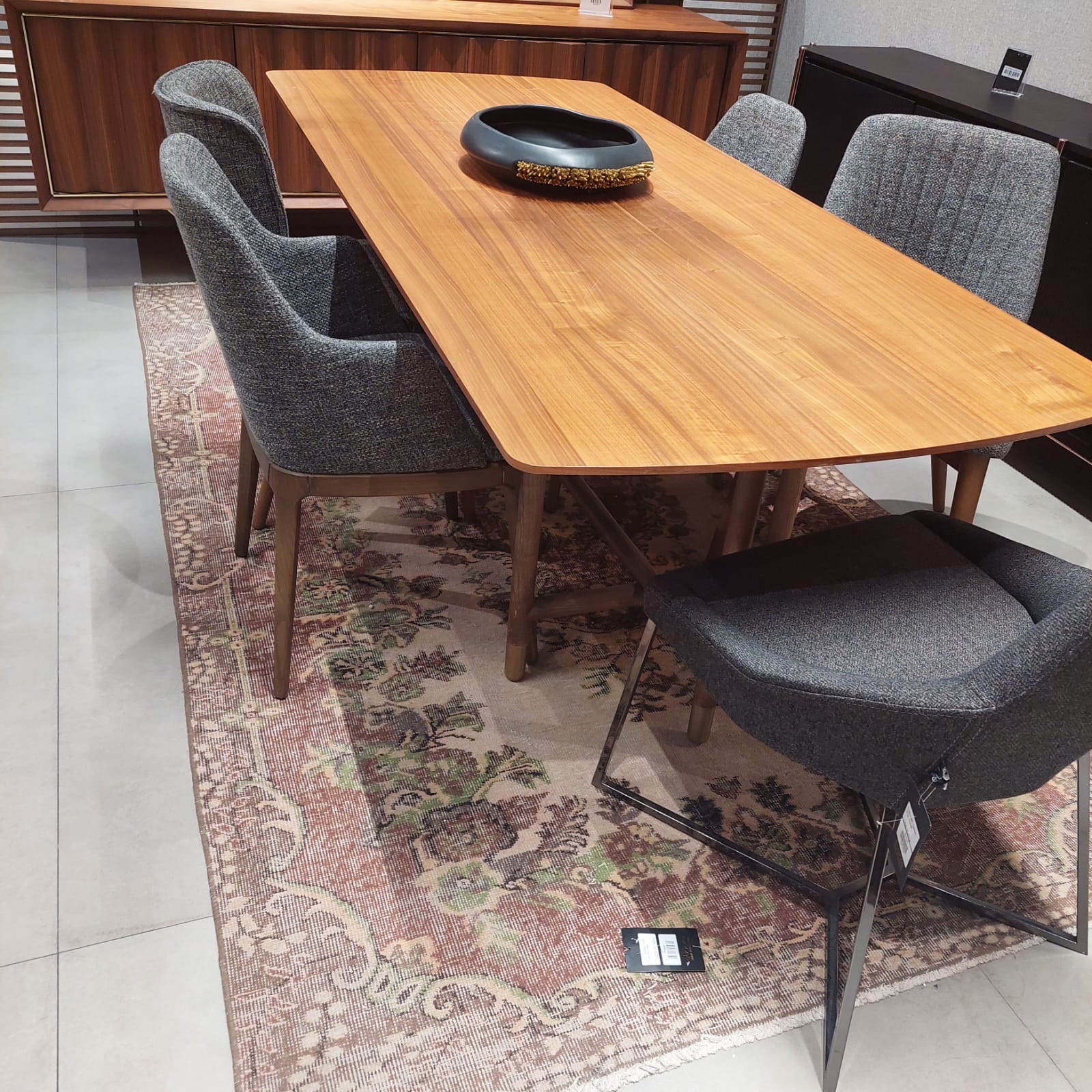 Display Item Pietra Dining Table Pietradining-Nakheel - DISPLAY ITEM - ebarza Furniture UAE | Shop Modern Furniture in Abu Dhabi & Dubai - مفروشات ايبازرا في الامارات | تسوق اثاث عصري وديكورات مميزة في دبي وابوظبي