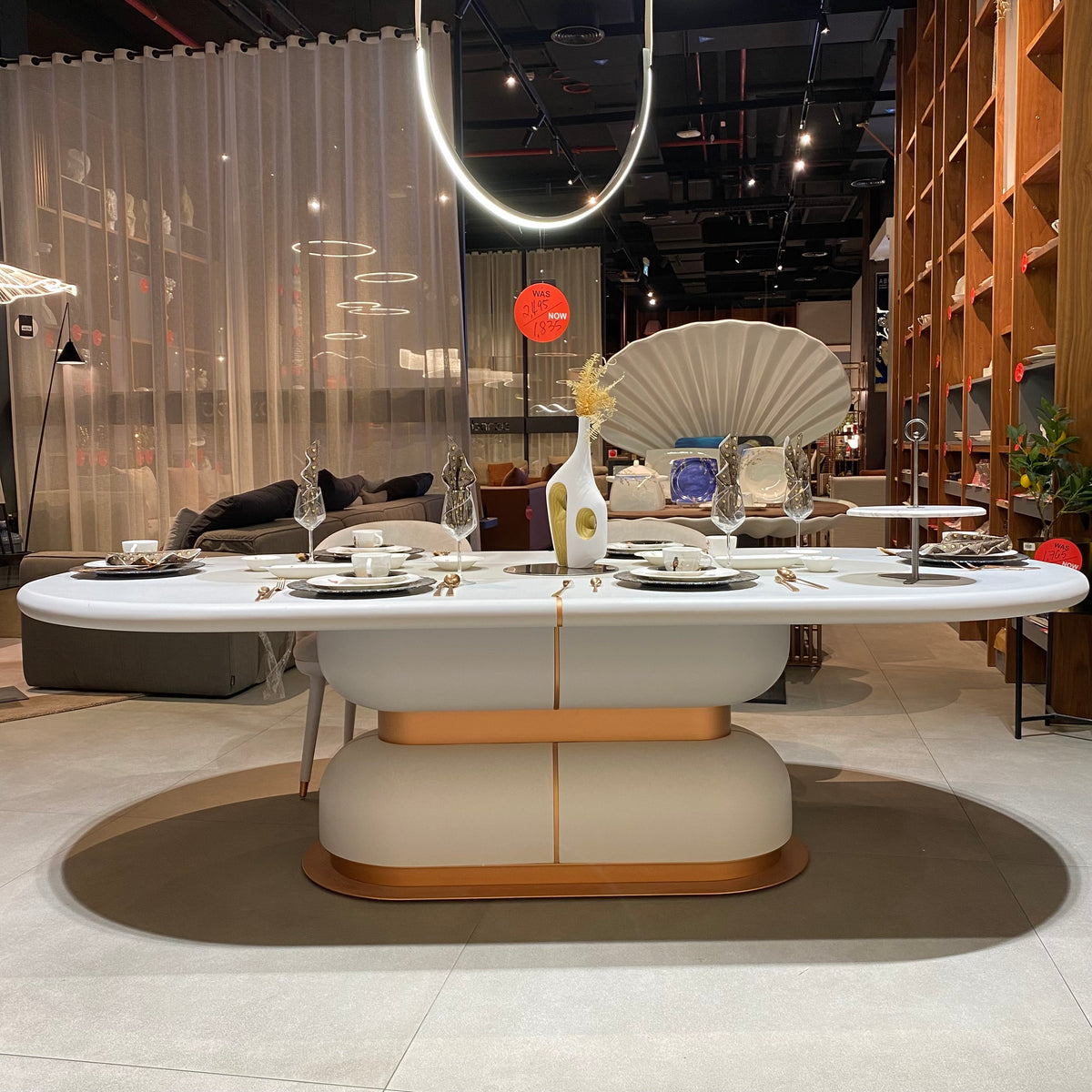 Display Item - Tulip Dining Table 260*120 CM MASTLP001-Nakheel - DISPLAY ITEM - ebarza Furniture UAE | Shop Modern Furniture in Abu Dhabi & Dubai - مفروشات ايبازرا في الامارات | تسوق اثاث عصري وديكورات مميزة في دبي وابوظبي